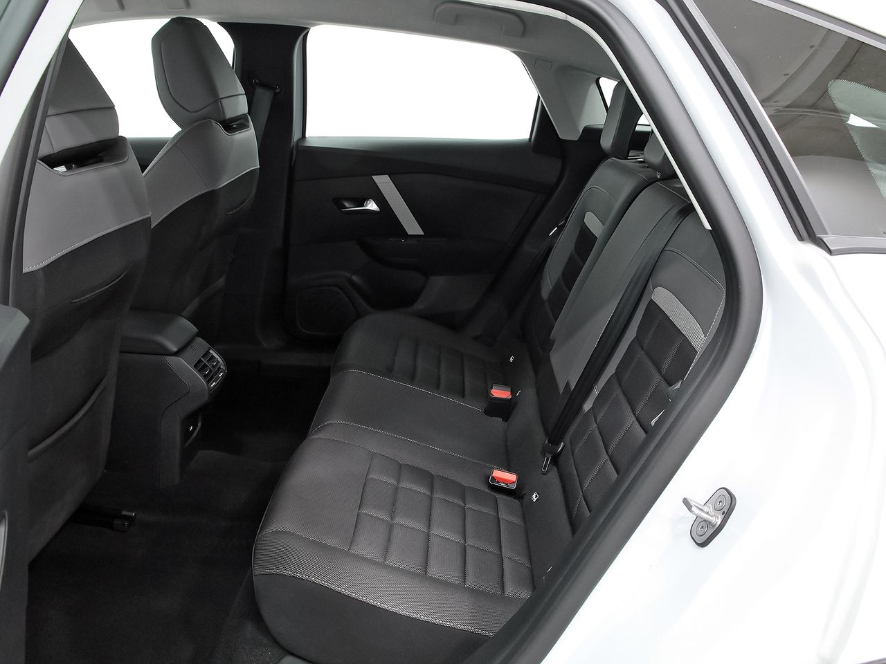 Citroën C4 Hybrid 145 ë-DCS6 Plus - foto 9