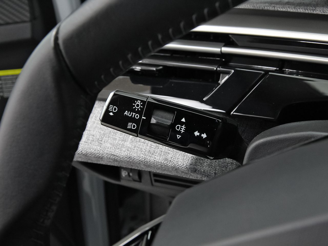 Peugeot 5008 1.2 100KW Allure eDCS6 - foto 17