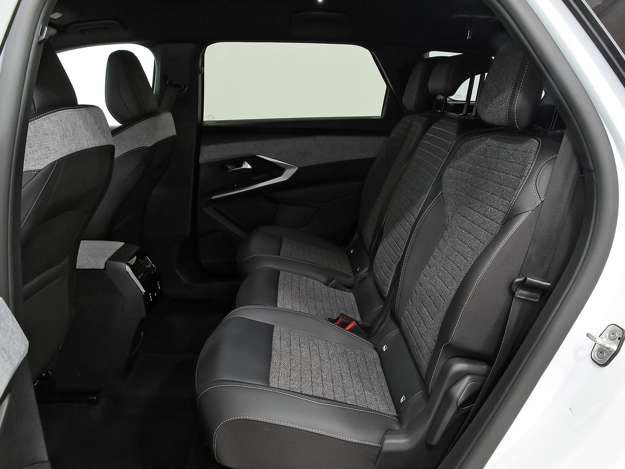 Peugeot 5008 1.2 100KW Allure eDCS6 - foto 9