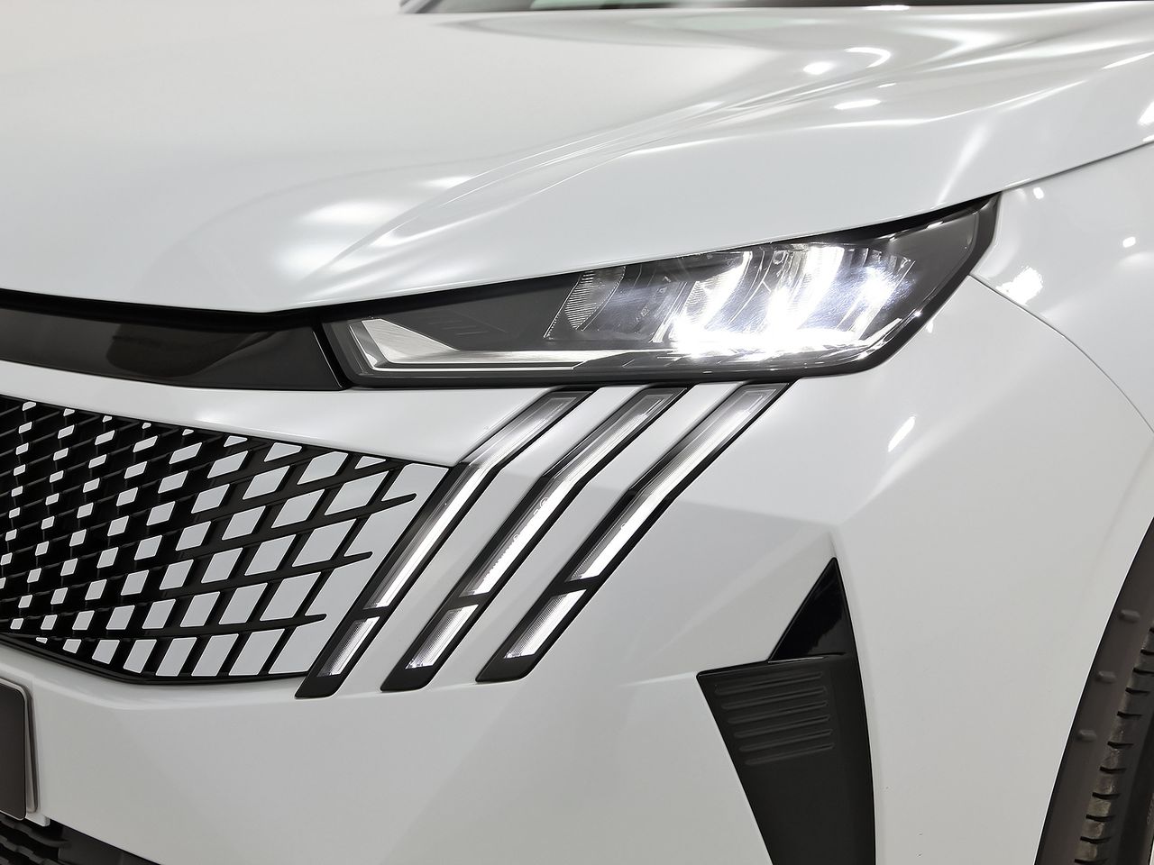 Peugeot 3008 Hybrid 1.2 100KW Allure eDCS6 - foto 36