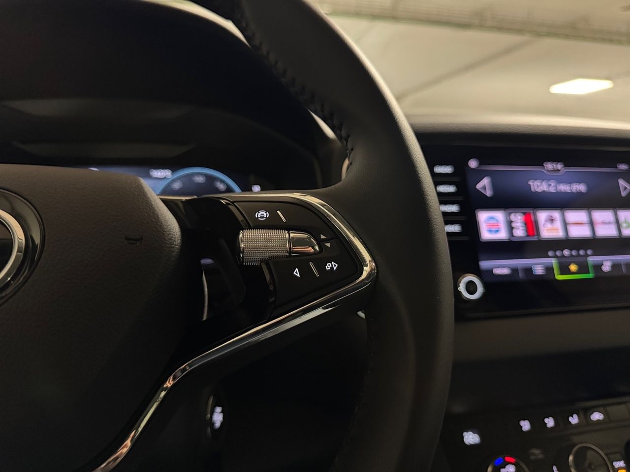 Skoda Karoq 1.5 TSI 110kW (150CV) DSG ACT Ambition - foto 10