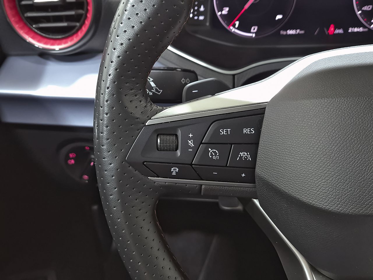 Seat Arona 1.5 TSI 110kW (150CV) DSG FR XL - foto 17