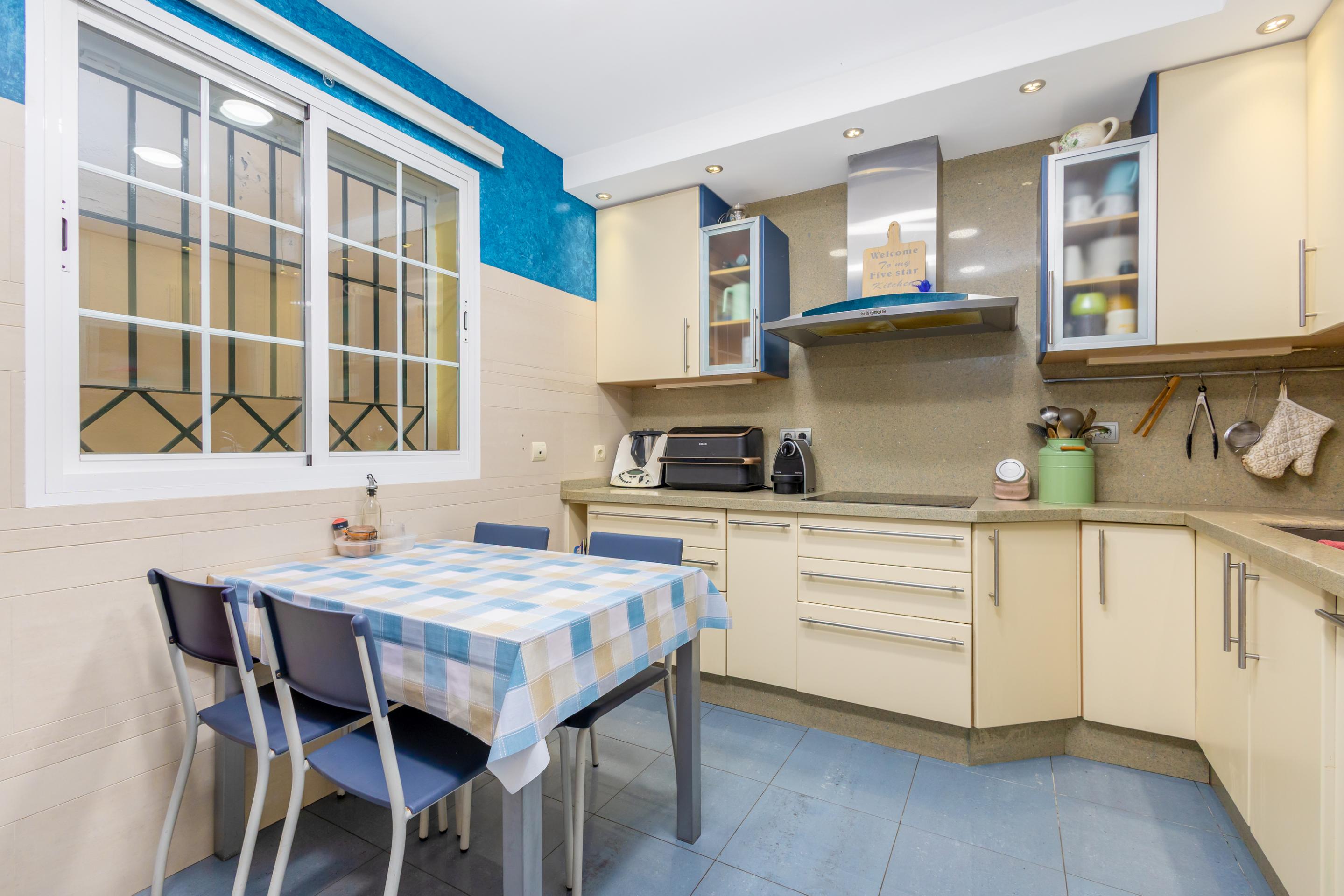 Amplia pareada en venta junto al golf con garaje doble y acc - foto 19