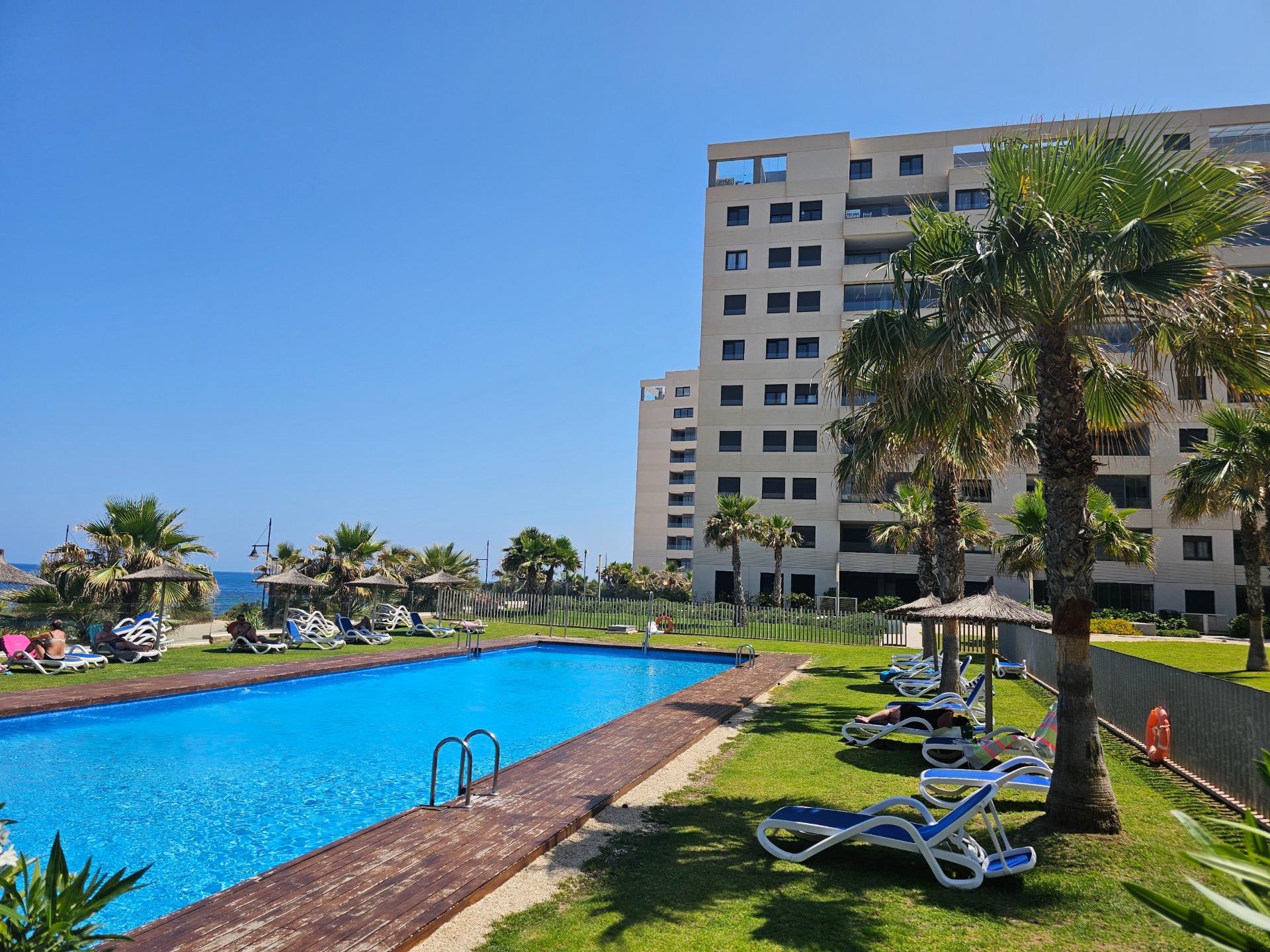 ÚLTIMO ático disponible con vistas frontales al Mediterráneo - foto 26