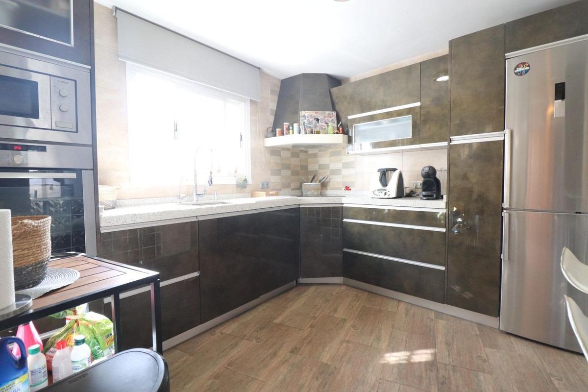 Casa adosada en venta en Marbella - foto 3