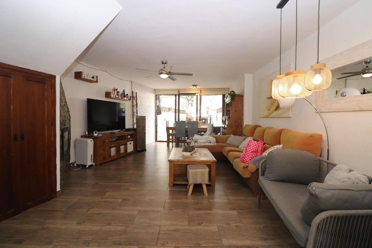 Casa adosada en venta en Marbella - foto 6