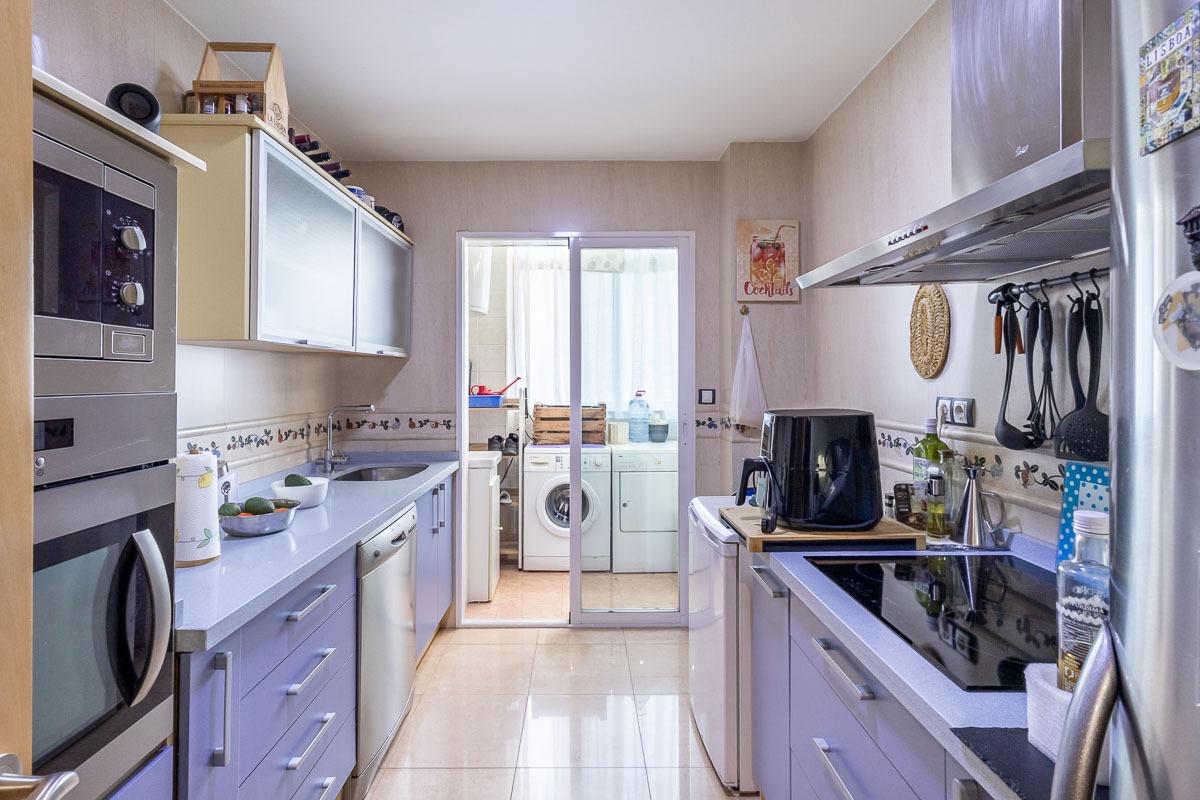 Te presento un piso muy céntrico en Ogíjares de tres habitac - foto 21