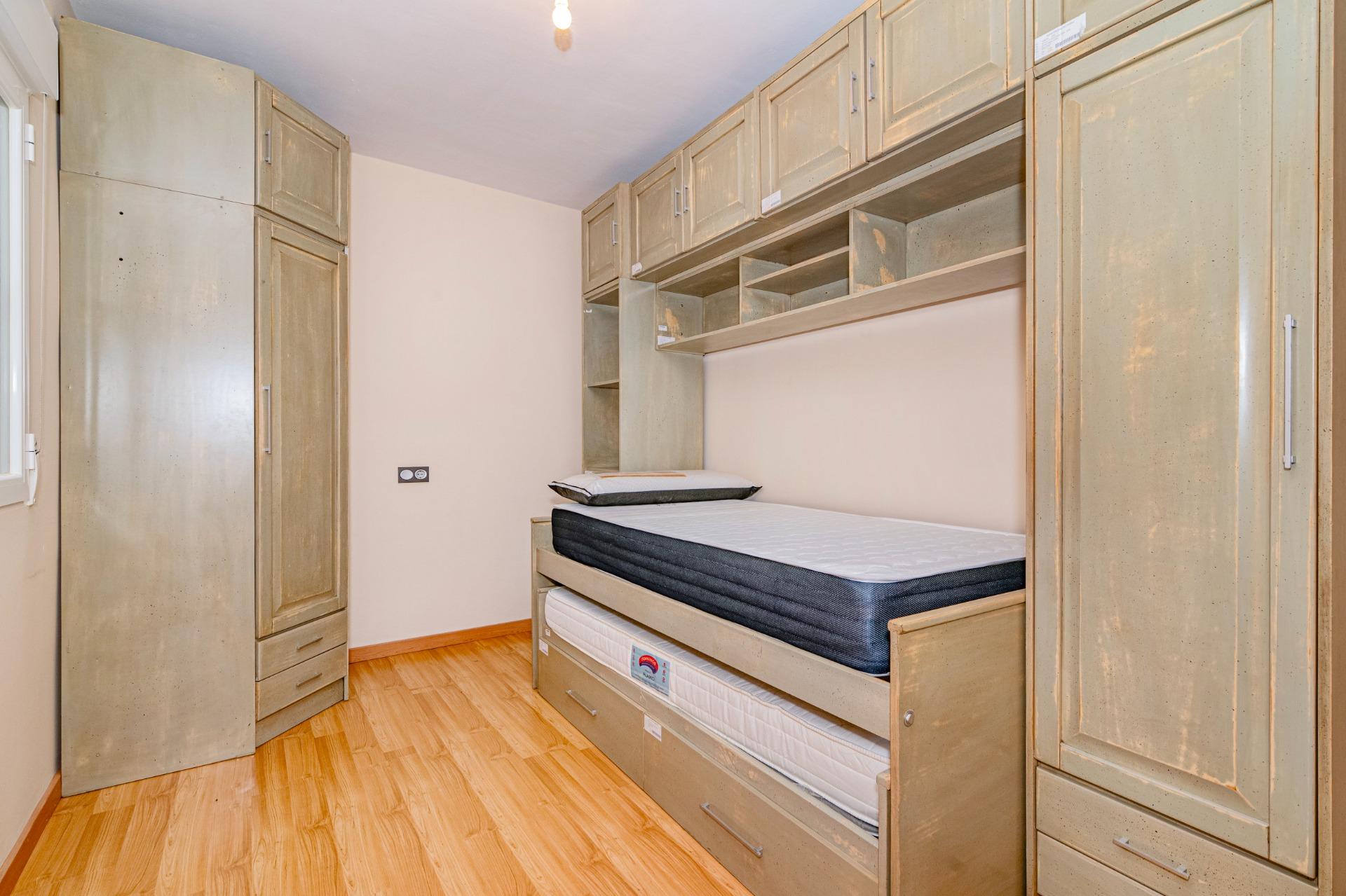 Oportunidad, estupendo piso amueblado y listo para entrar a  - foto 13