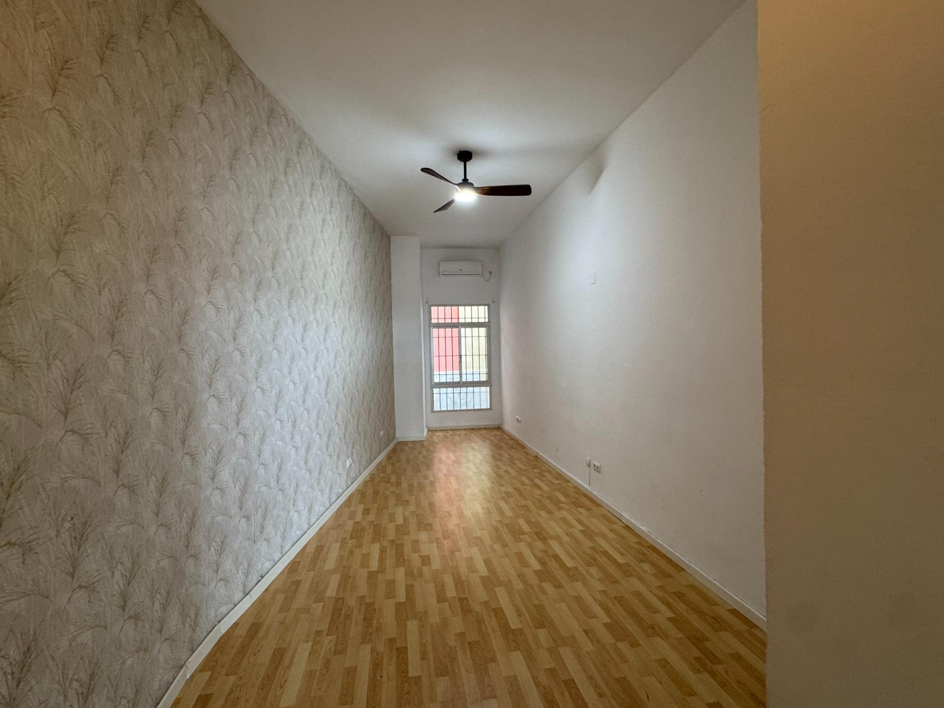 Oficina en alquiler en Cuesta del Rosario – Bajo con baño pr - foto 5