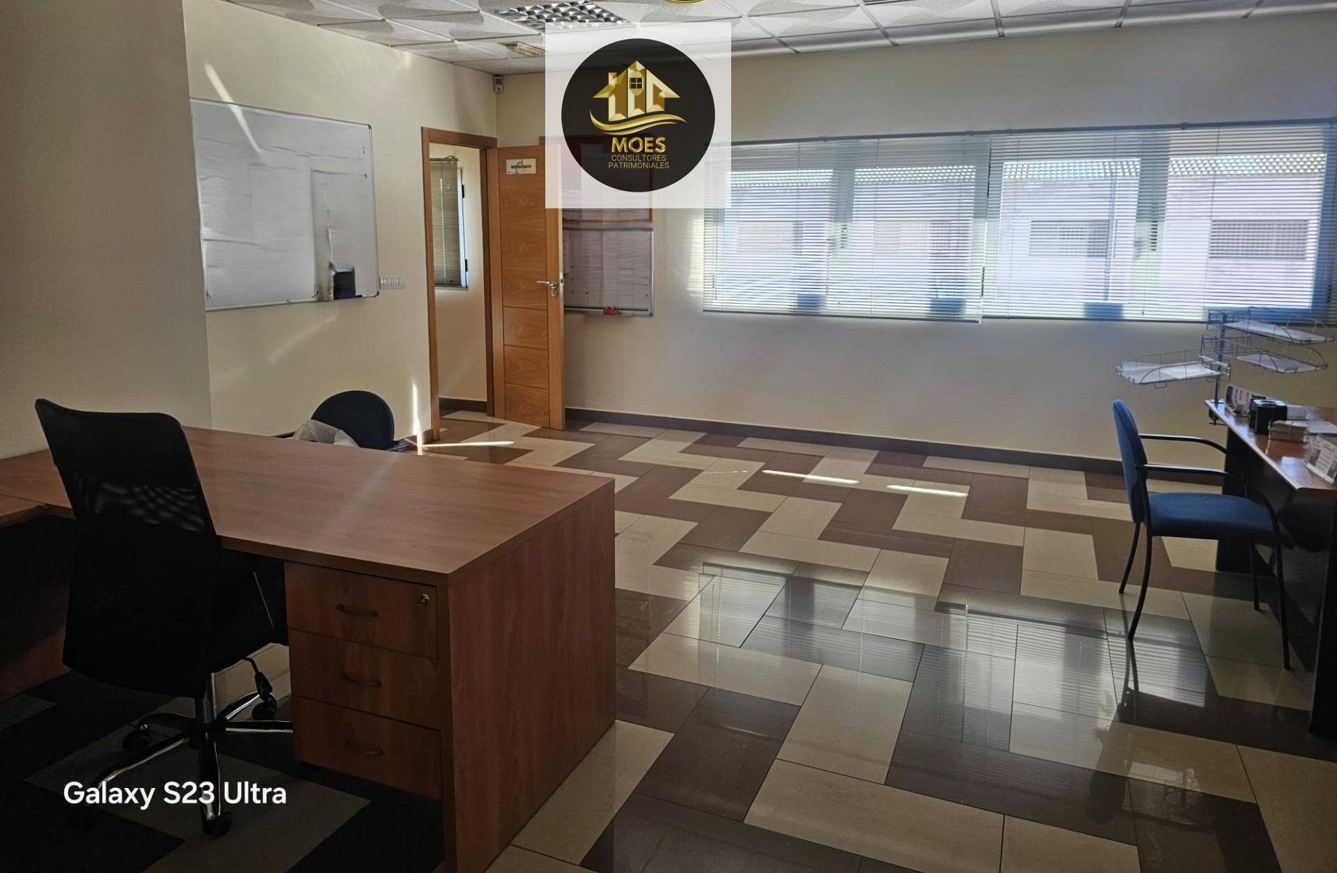 NAVE CON NEGOCIO EN EL POLIGONO DE LOS OLIVARES - foto 23