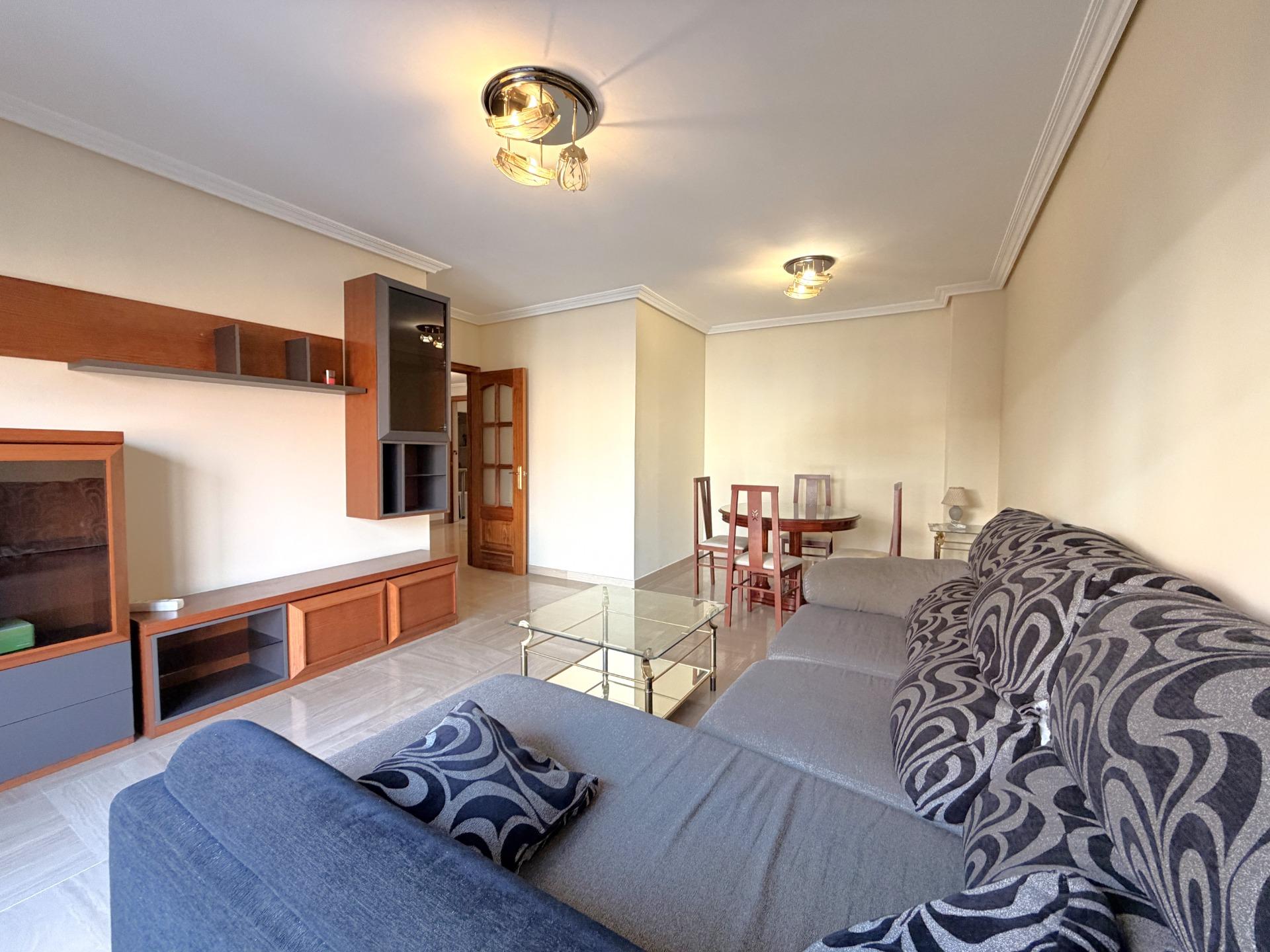 D. AMPLIO PISO DE 4 DORMITORIOS JUNTO AL VIAL