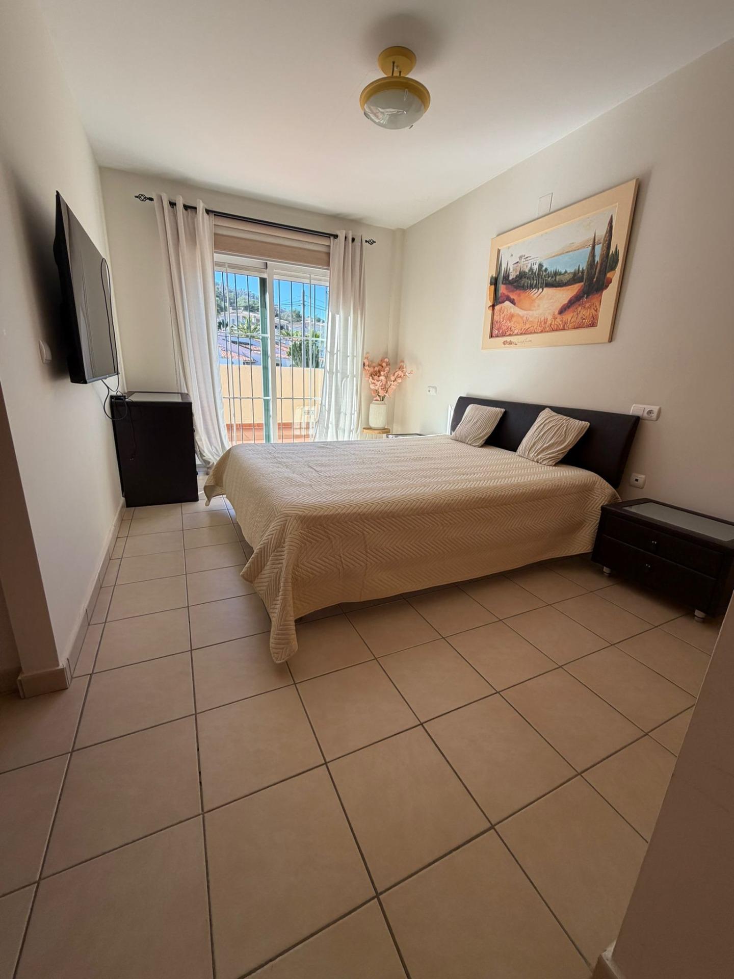 VILLA EN ALBIR CON PARKING PRIVADO Y PISCINA - foto 12