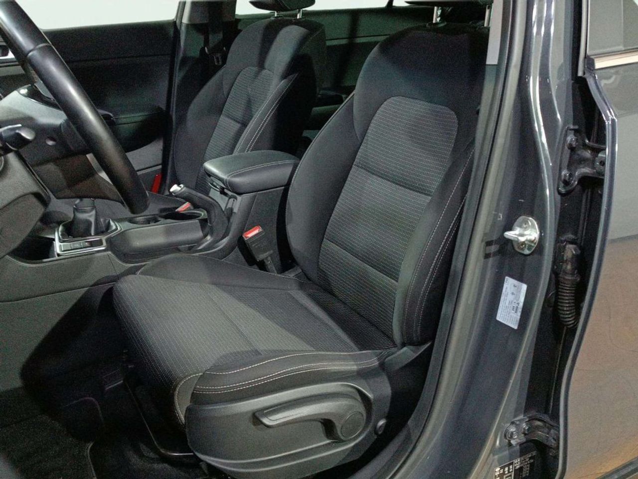 Kia Sportage 1.6 MHEV Drive 100kW (136CV) 4x2 - foto 14