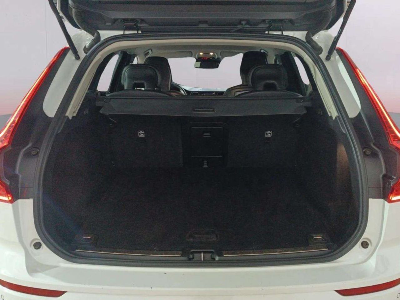 Volvo XC60 2.0 D3 Momentum - foto 7