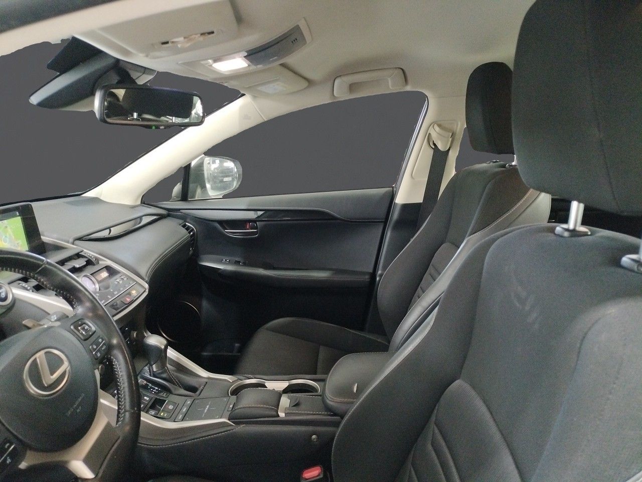 Lexus NX 2.5 300h Business Navigation 2WD - foto 6