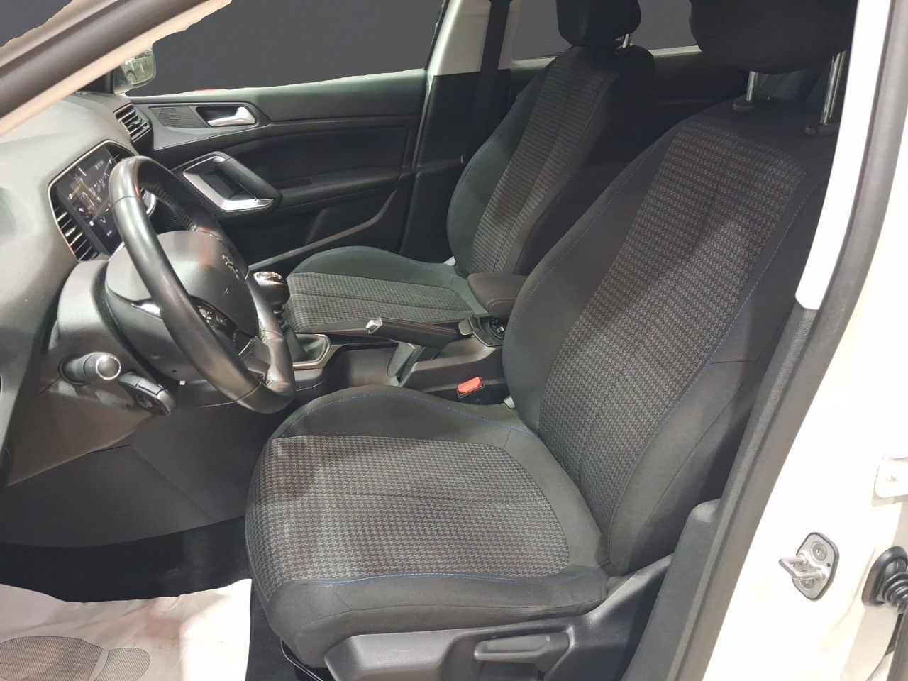 Peugeot 308 5P Style BlueHDi 100 S&S 6 Vel. MAN - foto 6