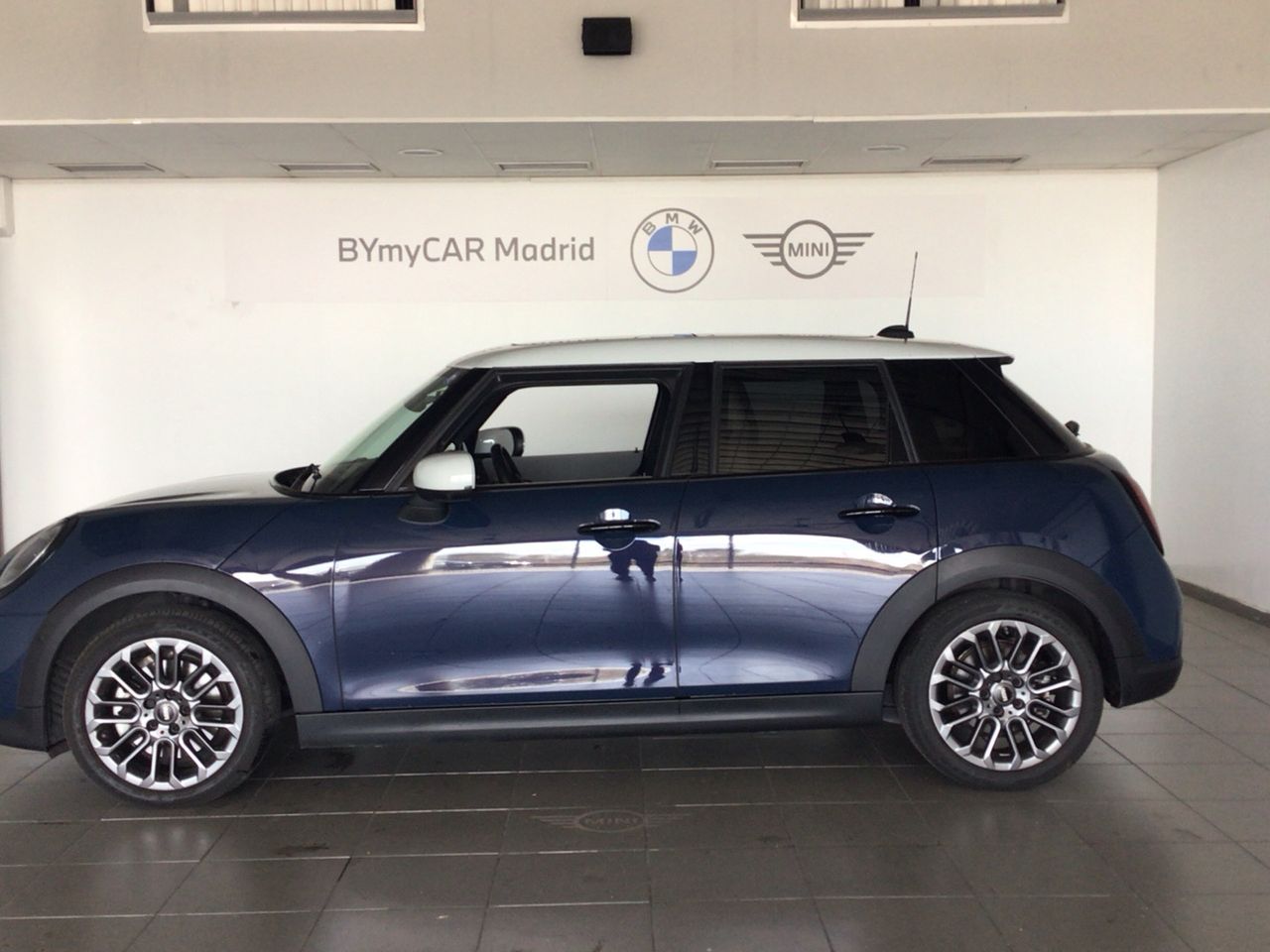 MINI 5 Puertas Cooper C 115 kW (156 CV) - foto 3