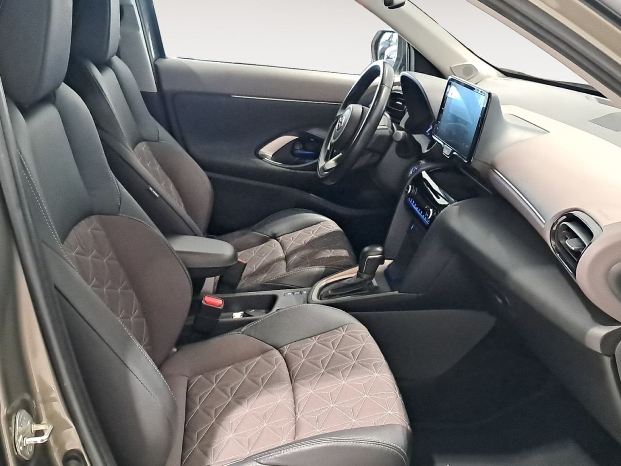 Toyota Yaris Cross TODOTERRENO 1.5 VVT-I HYBRID STYLE 116 5P - foto 6