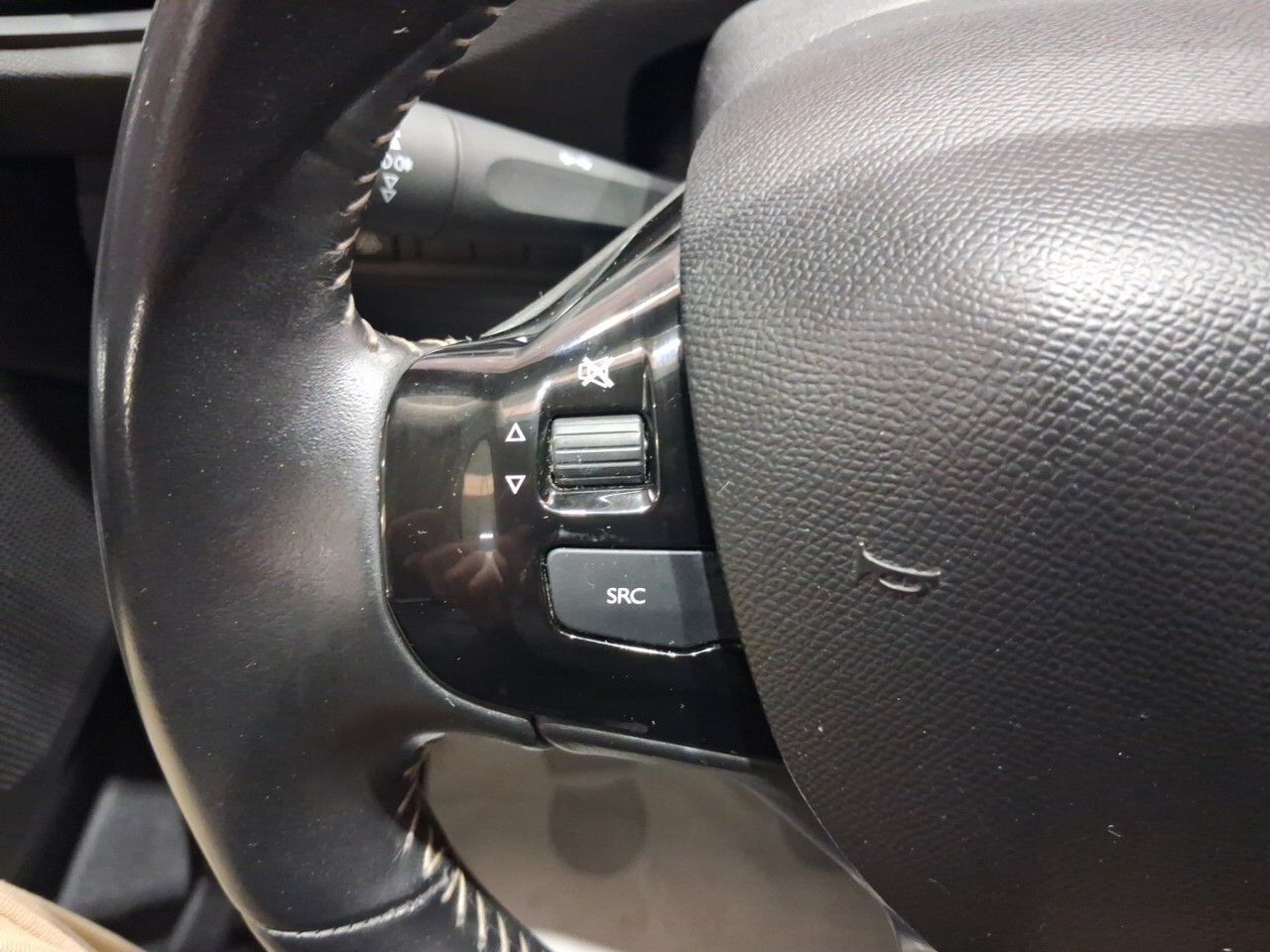 Peugeot 308 5P Style BlueHDi 100 S&S 6 Vel. MAN - foto 11