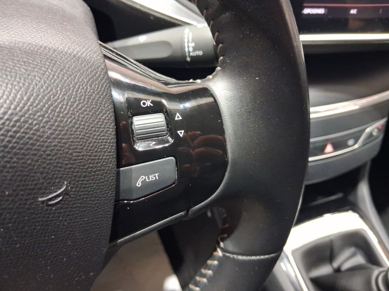 Peugeot 308 5P Style BlueHDi 100 S&S 6 Vel. MAN - foto 12