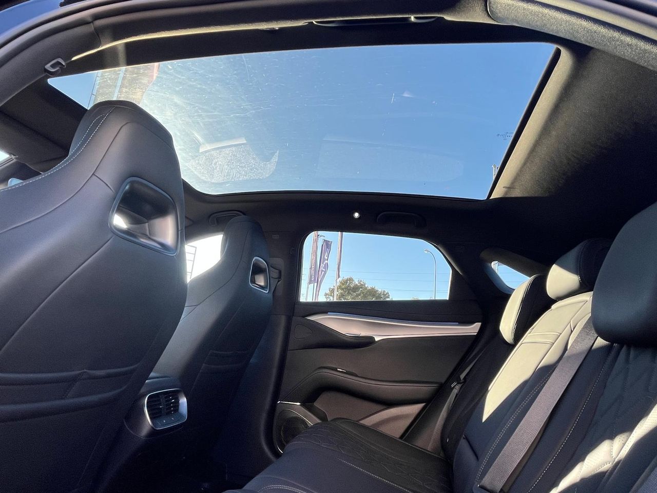 BYD Sealion 7 83 kWh Comfort - foto 17