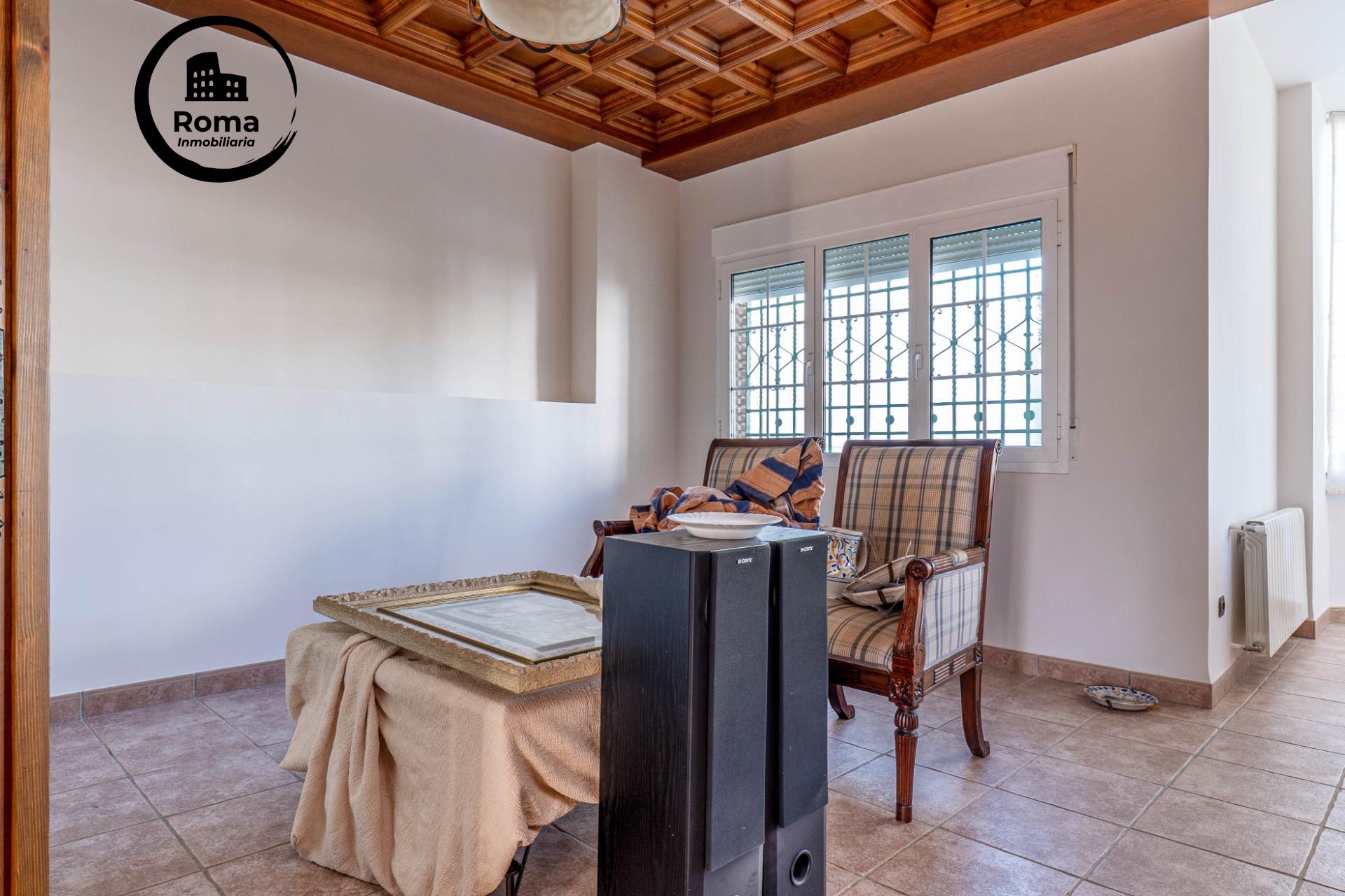 Chalet de 505 m2 construidos con piscina y jardines. 5 dormi - foto 14