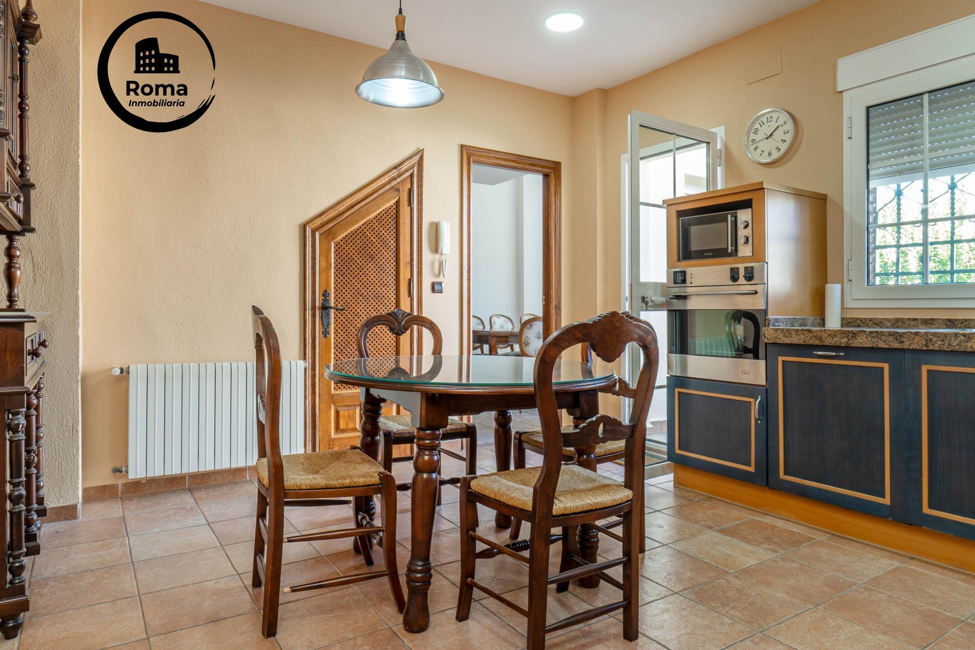 Chalet de 505 m2 construidos con piscina y jardines. 5 dormi - foto 22