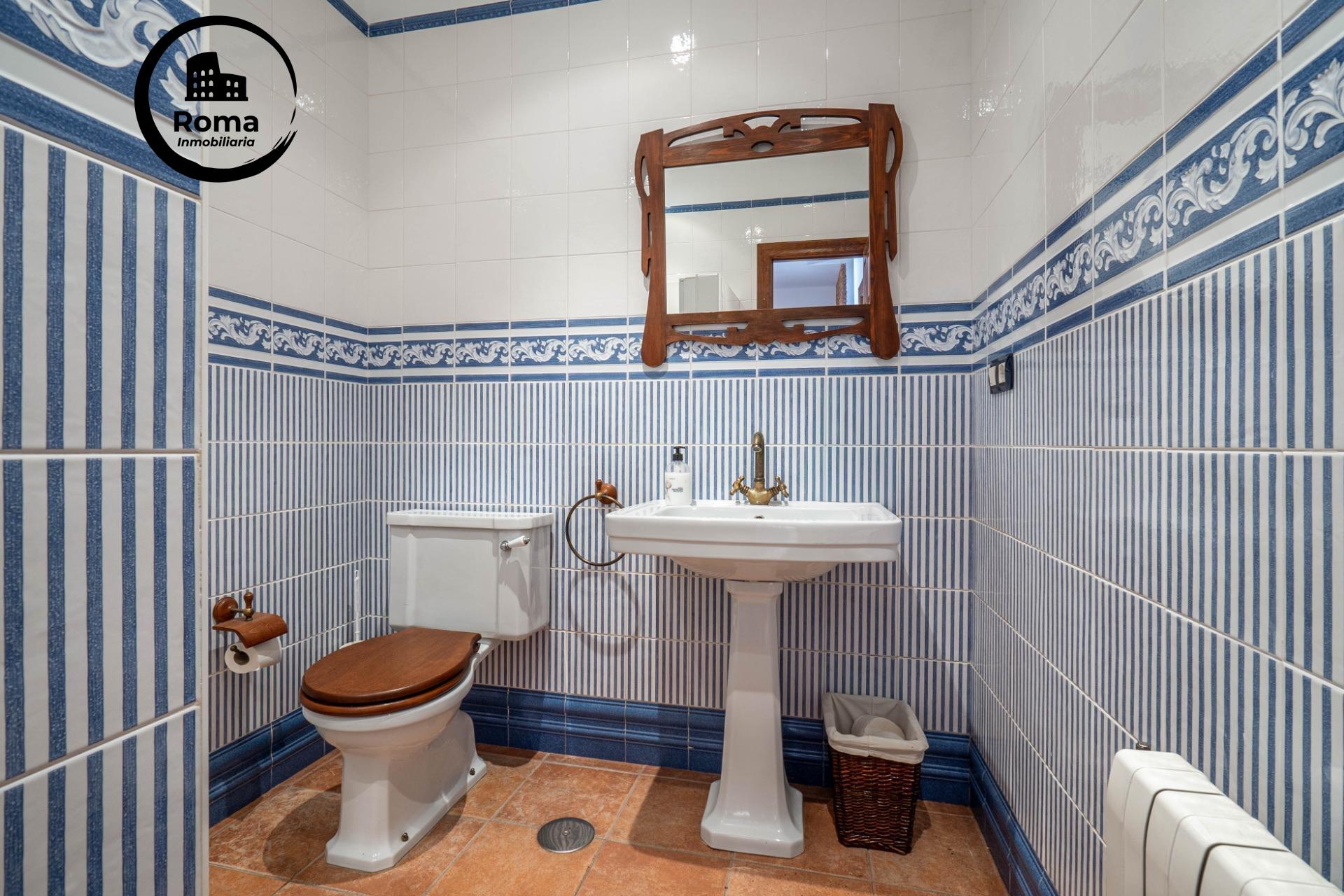 Chalet de 505 m2 construidos con piscina y jardines. 5 dormi - foto 28