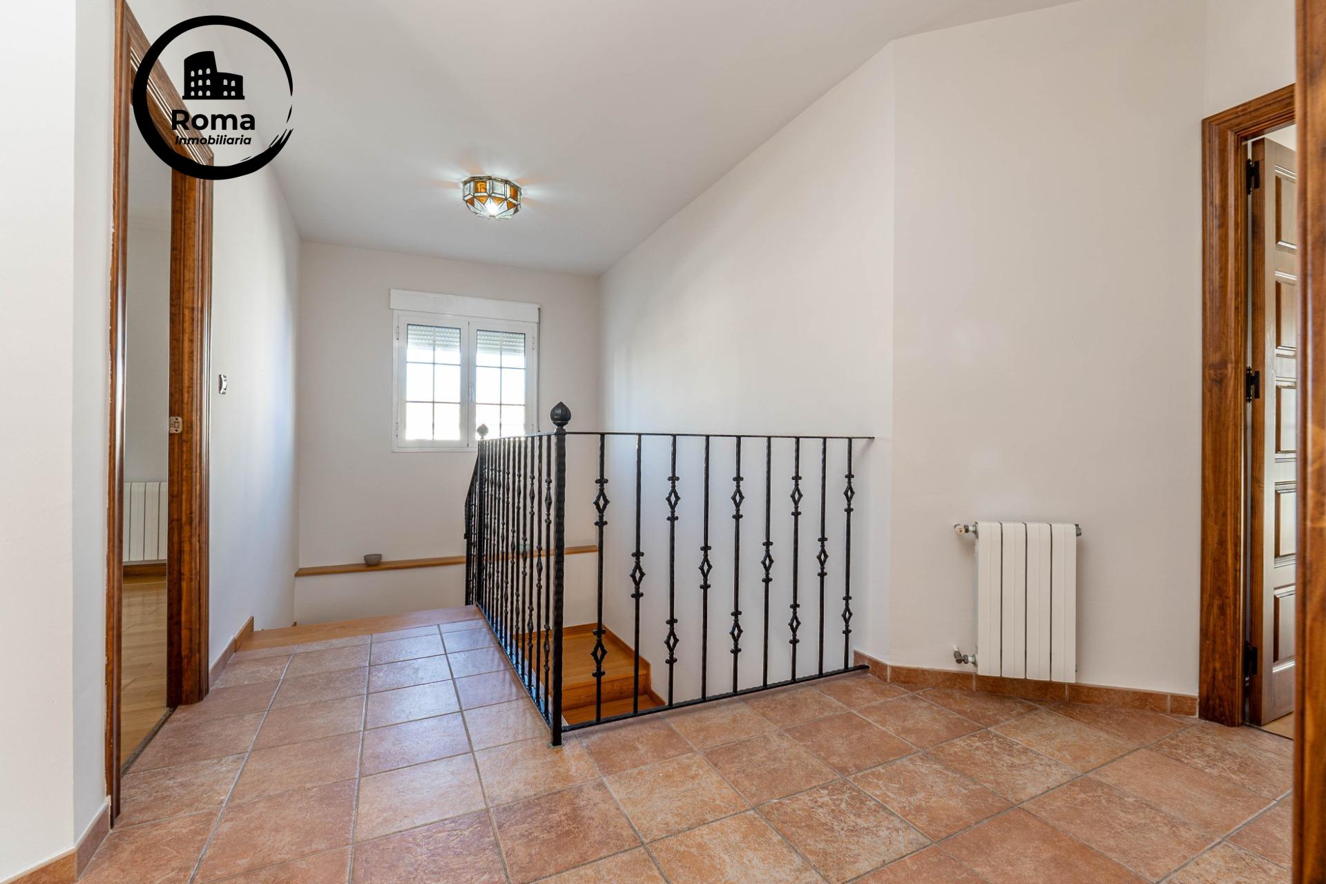 Chalet de 505 m2 construidos con piscina y jardines. 5 dormi - foto 43