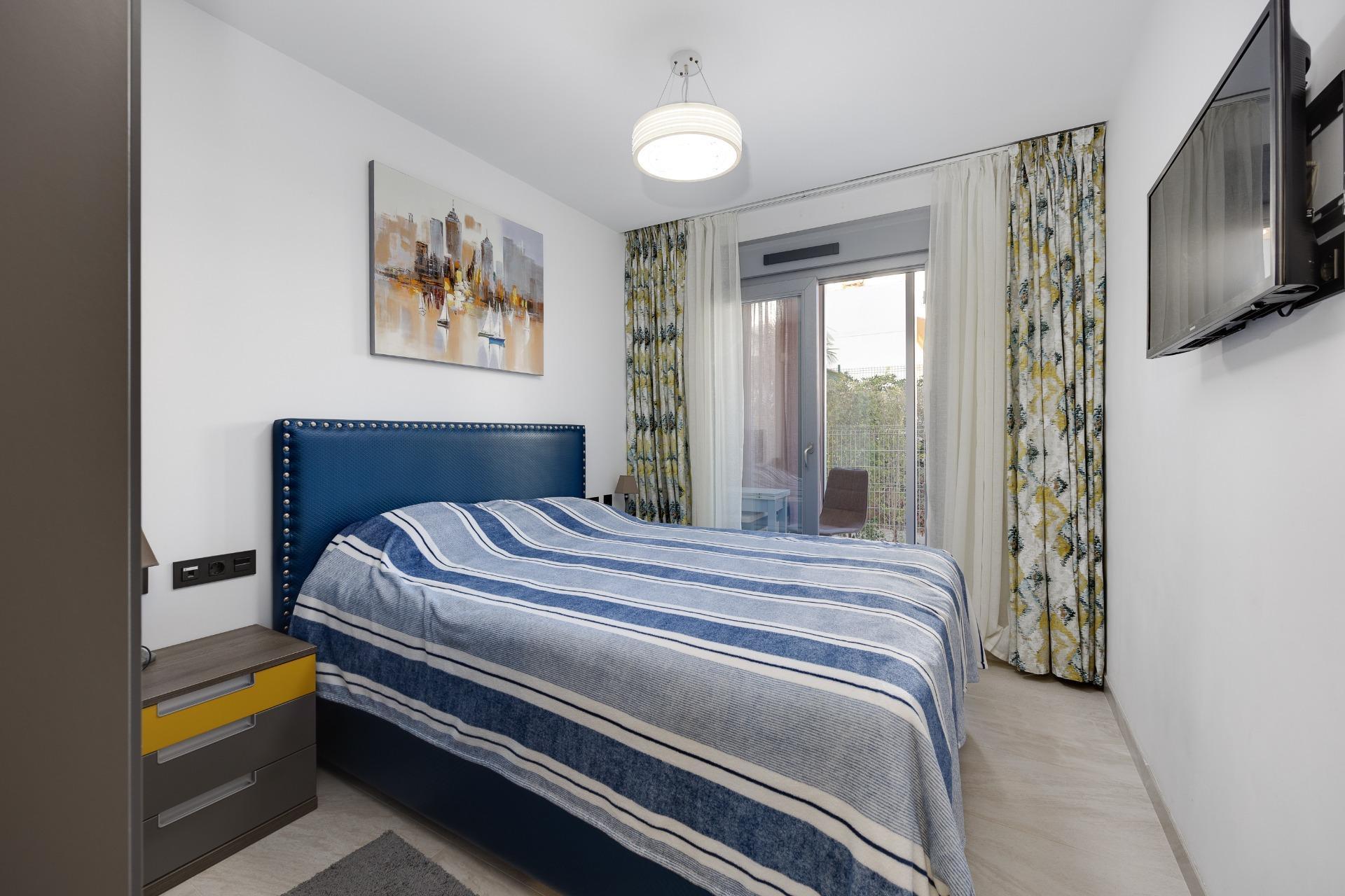 Apartamento en planta baja con preciosa terraza y garaje - foto 25