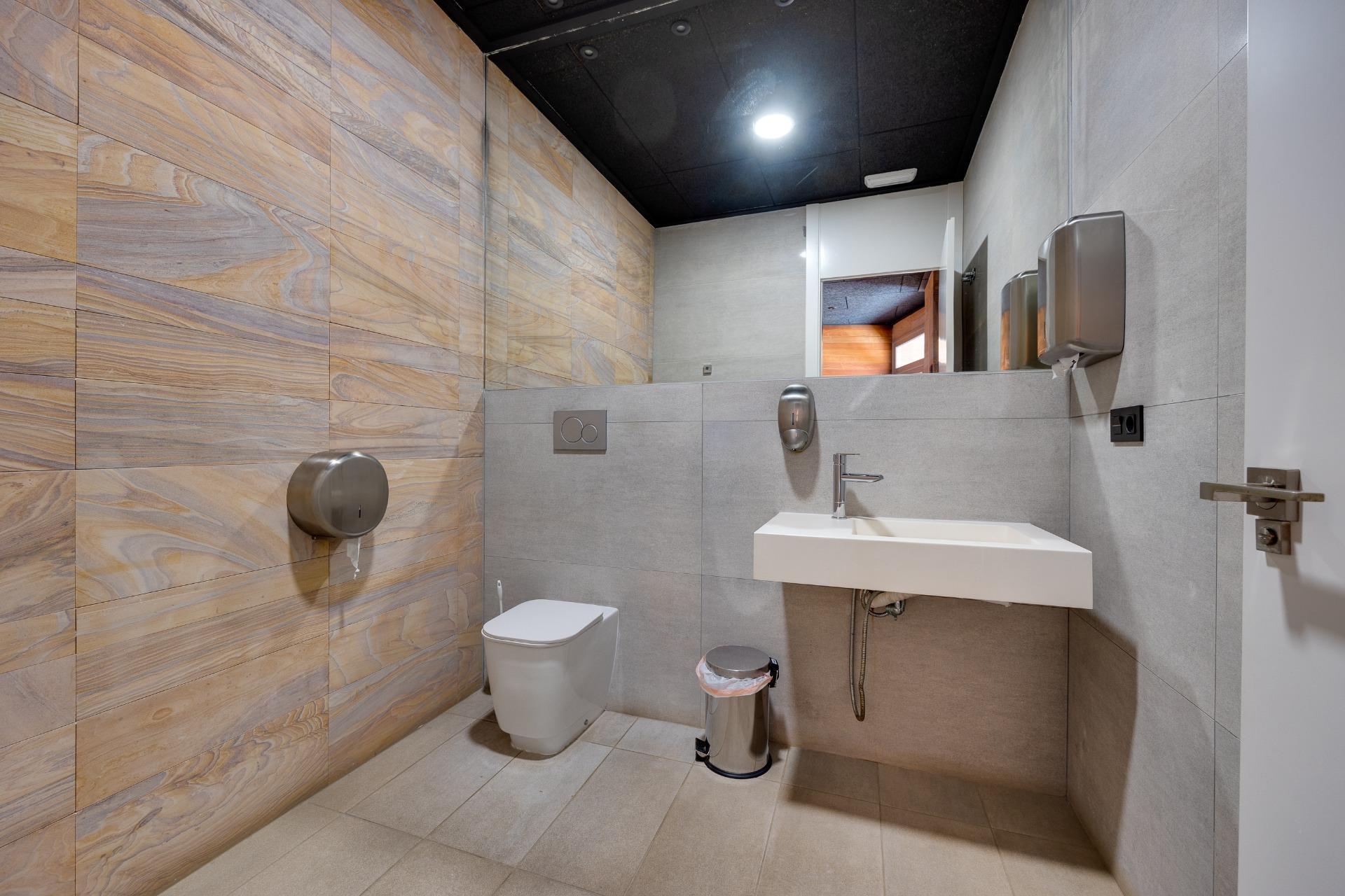 Apartamento en planta baja con preciosa terraza y garaje - foto 44