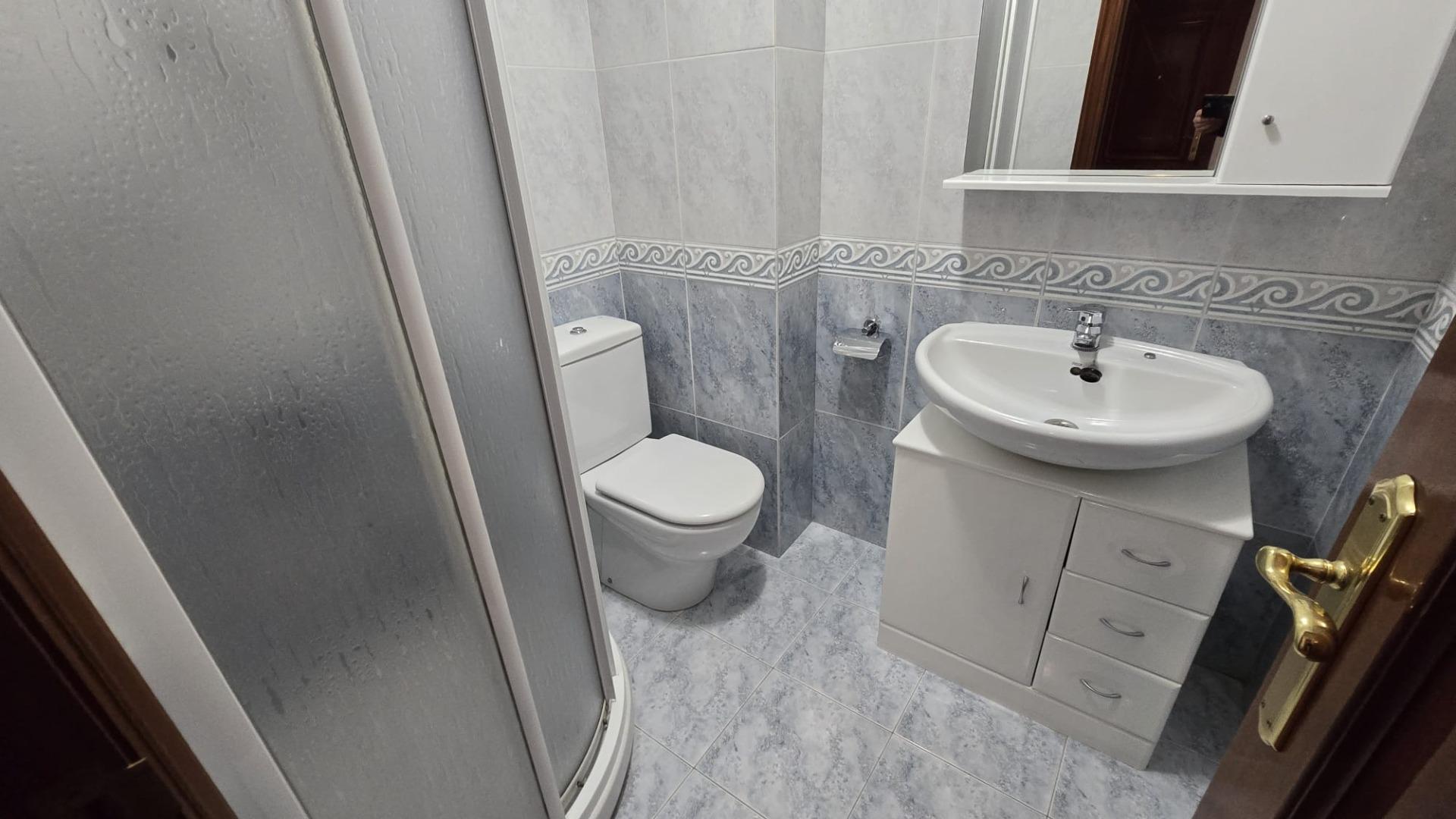 Alquiler piso 2 habitaciones y 2 baños en los Rosales, A Cor - foto 20