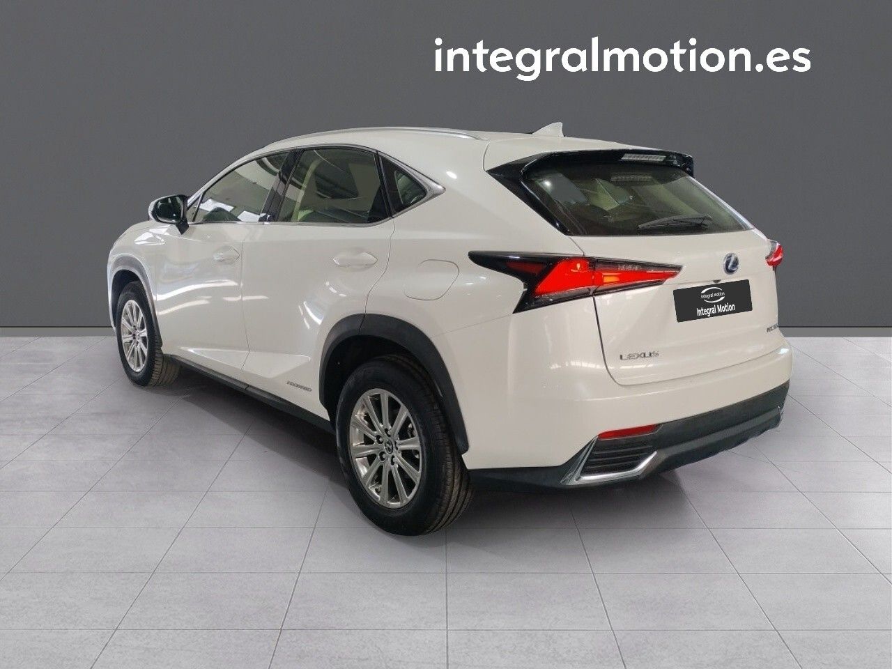 Lexus NX 2.5 300h Business Navigation 2WD - foto 4