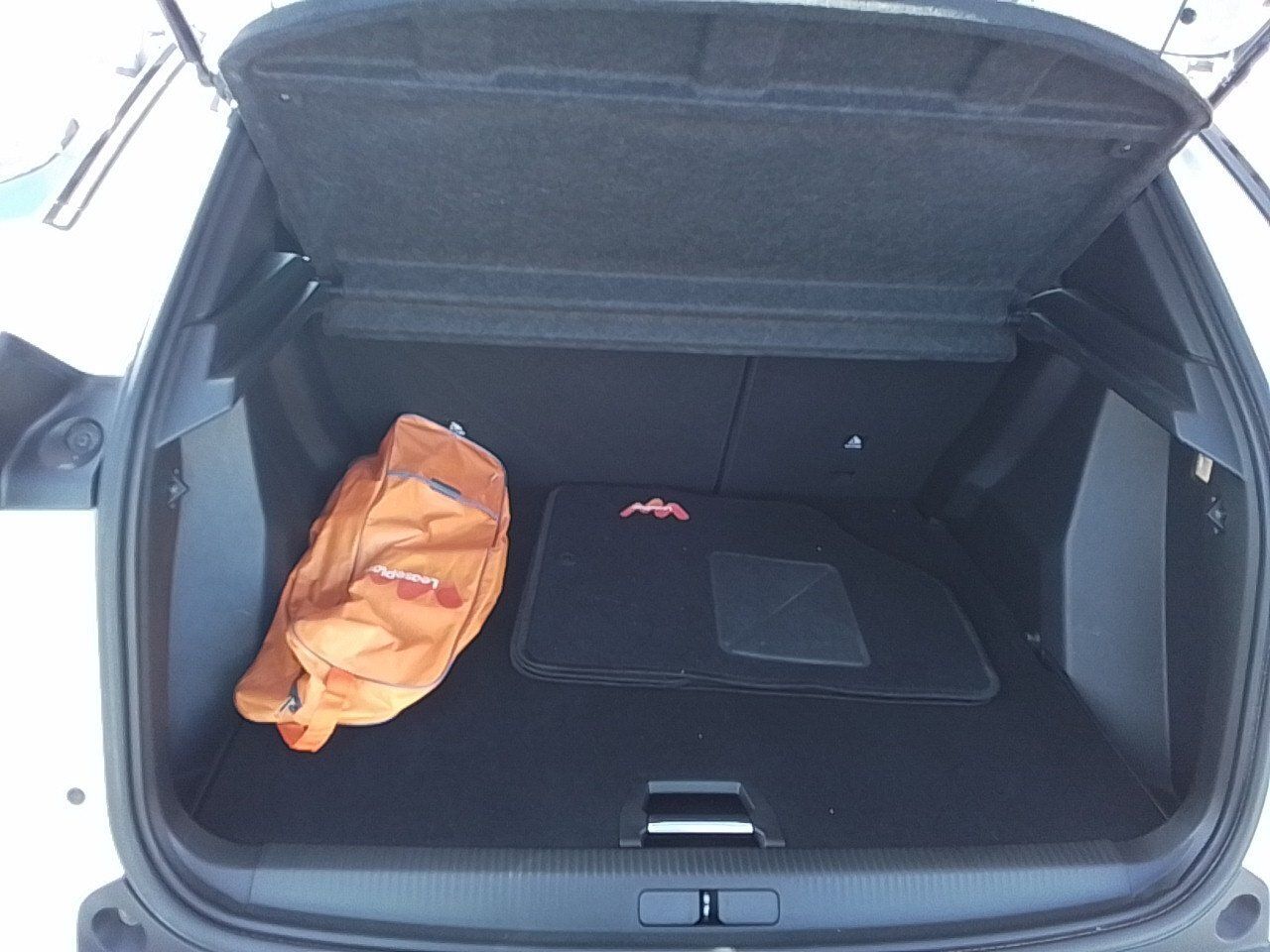 Peugeot 2008 Active Pack Bluehdi 81kw (110cv) - foto 7