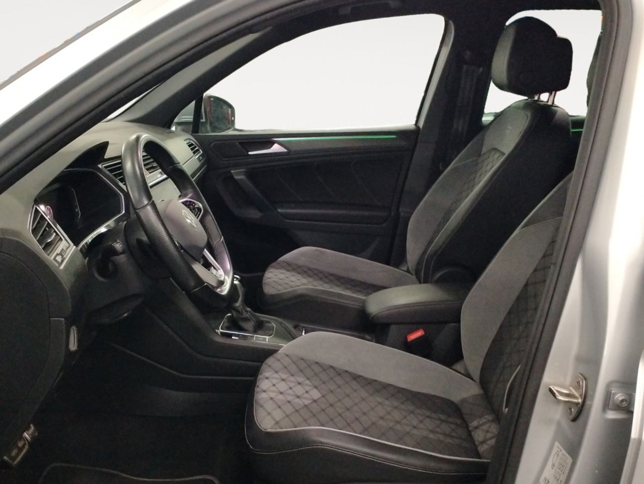 Volkswagen Tiguan R-Line - foto 9