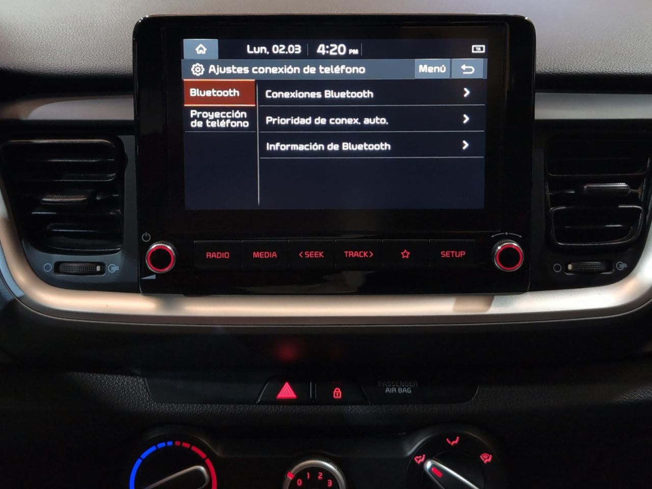 Kia Stonic Concept MHEV - foto 15