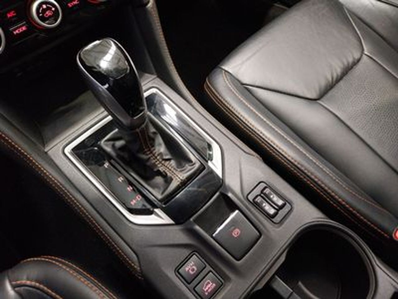 Subaru XV 2.0i Hybrid CVT Executive Plus - foto 17