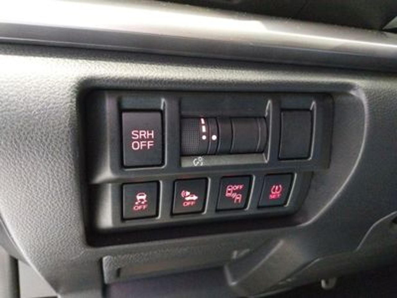 Subaru XV 2.0i Hybrid CVT Executive Plus - foto 32