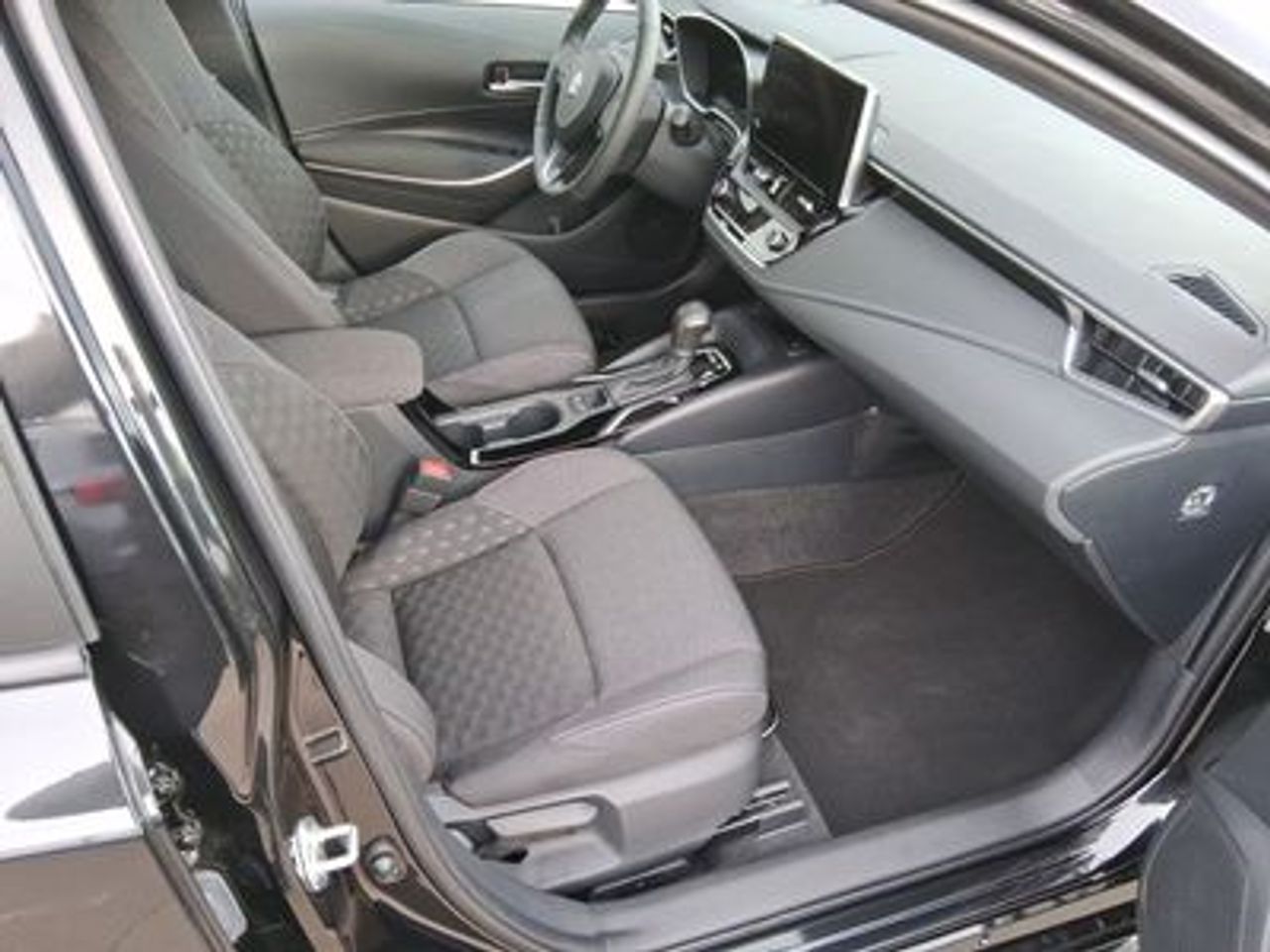 Suzuki Swace 1.8 GLE Hybrid - foto 8
