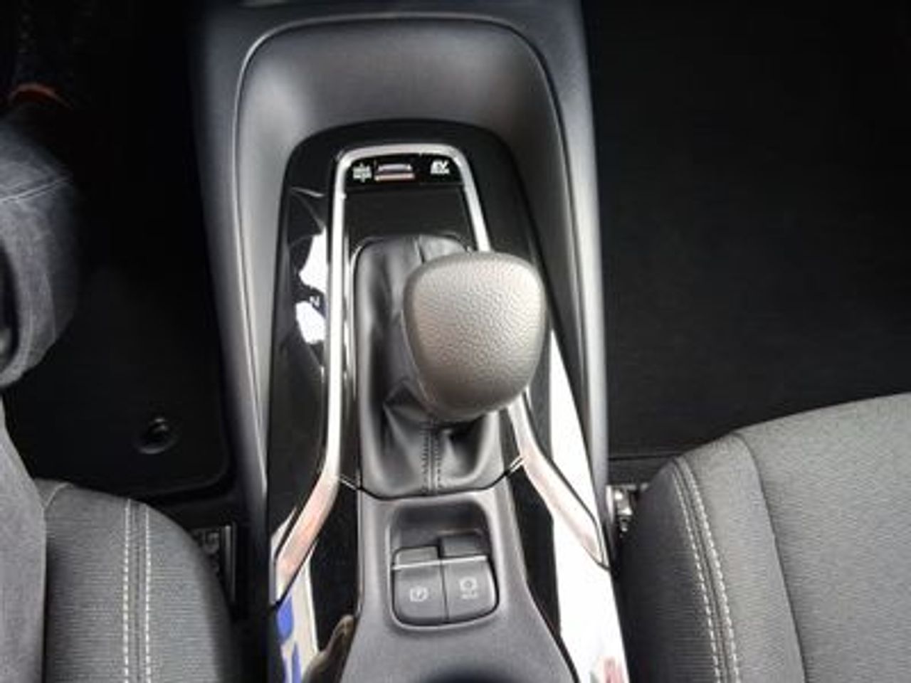 Suzuki Swace 1.8 GLE Hybrid - foto 17