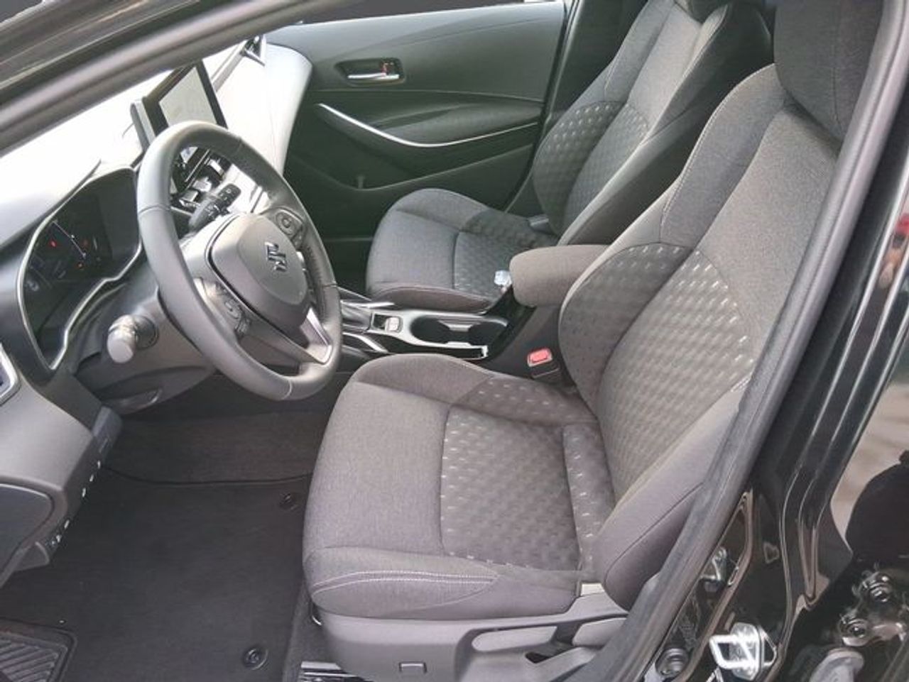 Suzuki Swace 1.8 GLE Hybrid - foto 5