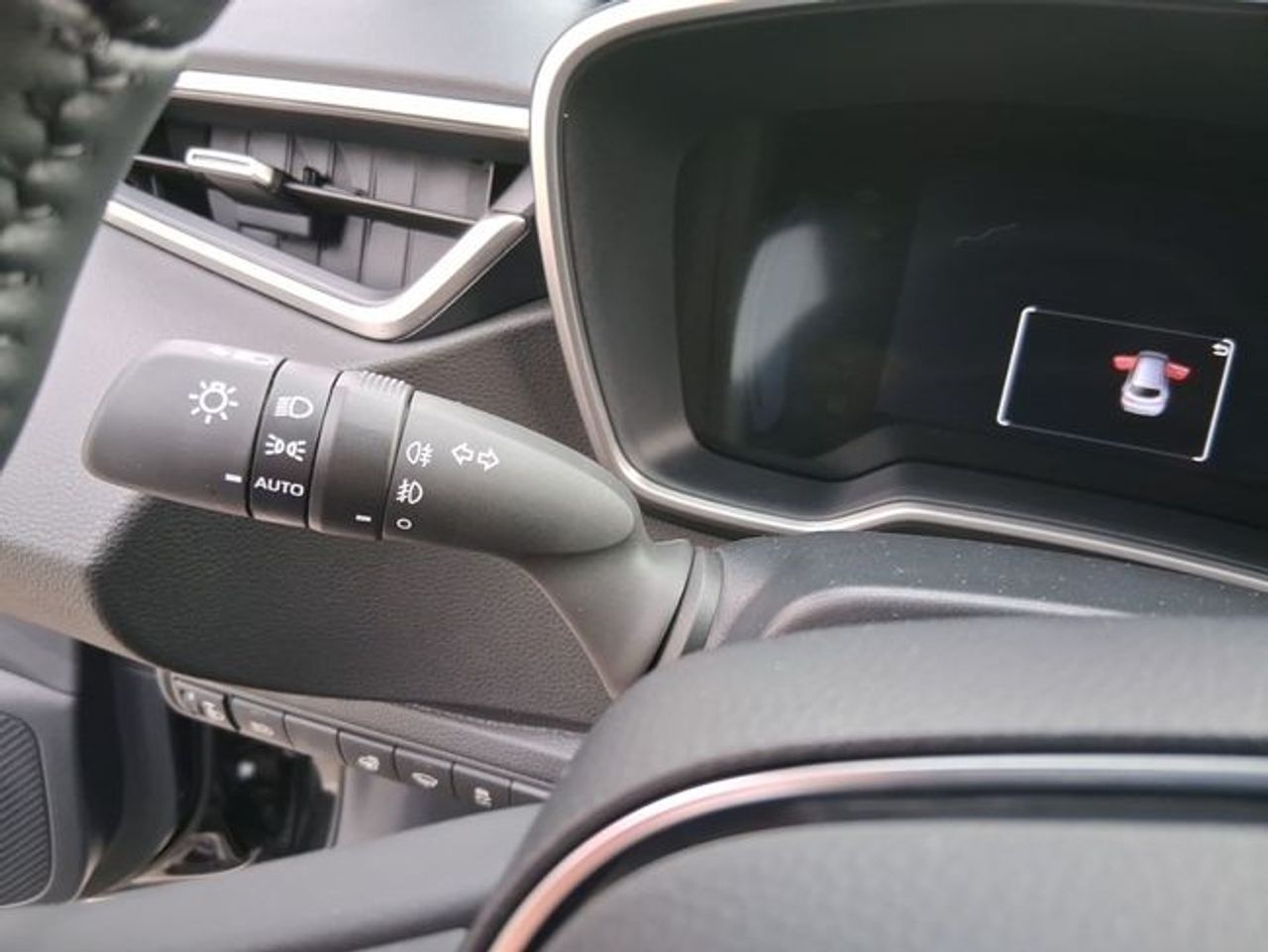 Suzuki Swace 1.8 GLE Hybrid - foto 13