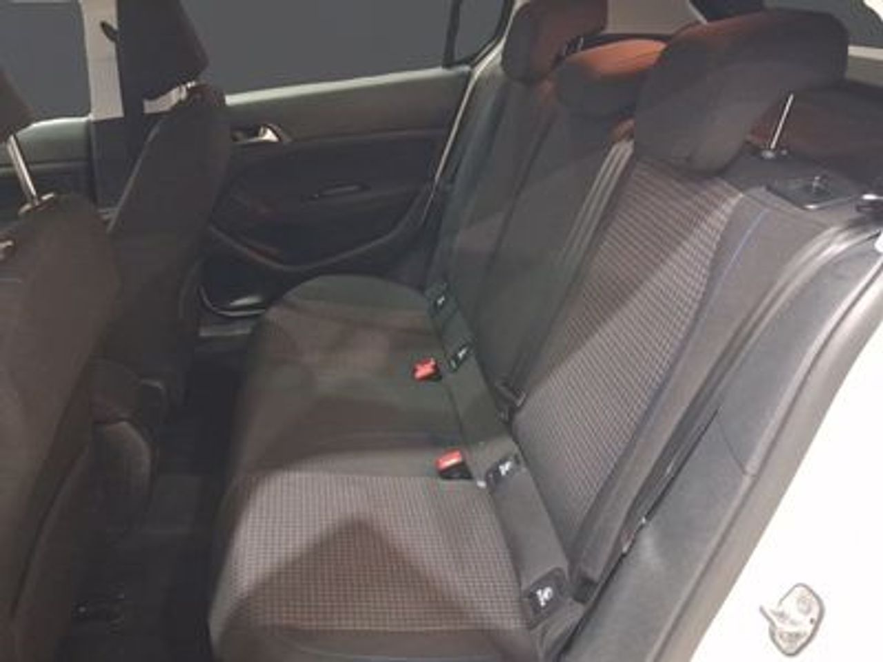 Peugeot 308 5P Style BlueHDi 100 S&S 6 Vel. MAN - foto 8