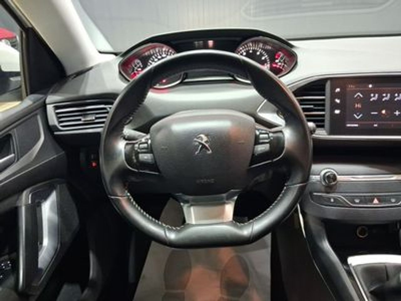 Peugeot 308 5P Style BlueHDi 100 S&S 6 Vel. MAN - foto 9