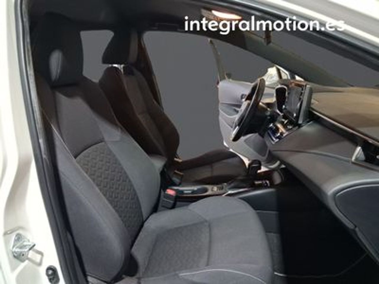 Toyota Corolla 1.8 125H ACTIVE TECH E-CVT - foto 7