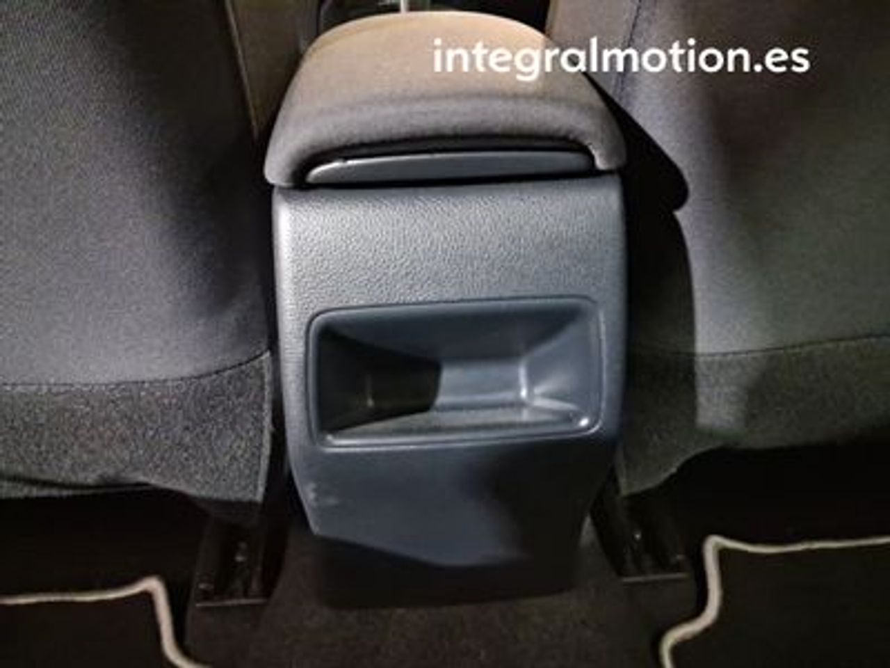 Toyota Corolla 1.8 125H ACTIVE TECH E-CVT - foto 19