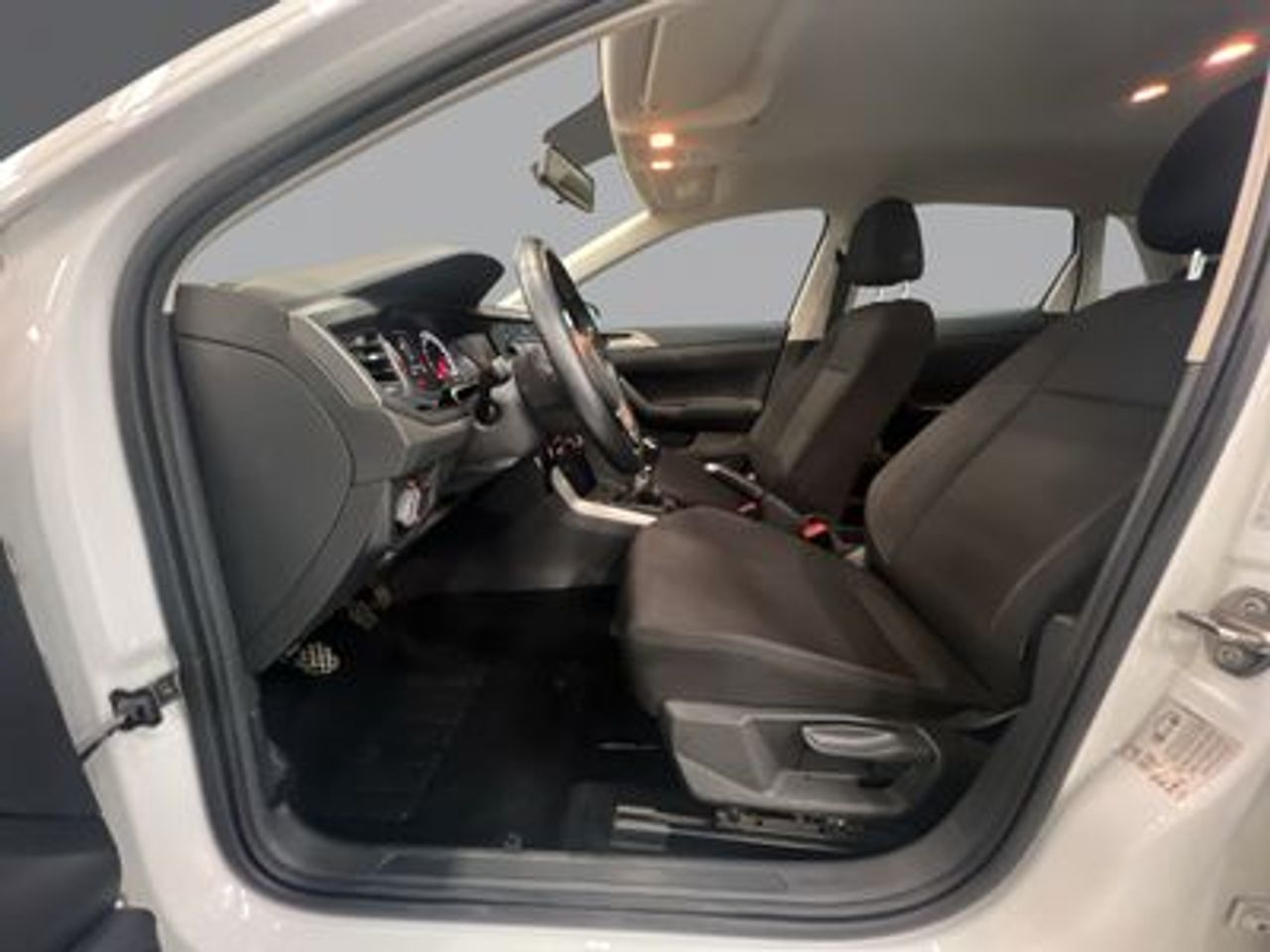 Volkswagen Polo Advance 1.6 TDI 70kW (95CV) - foto 5