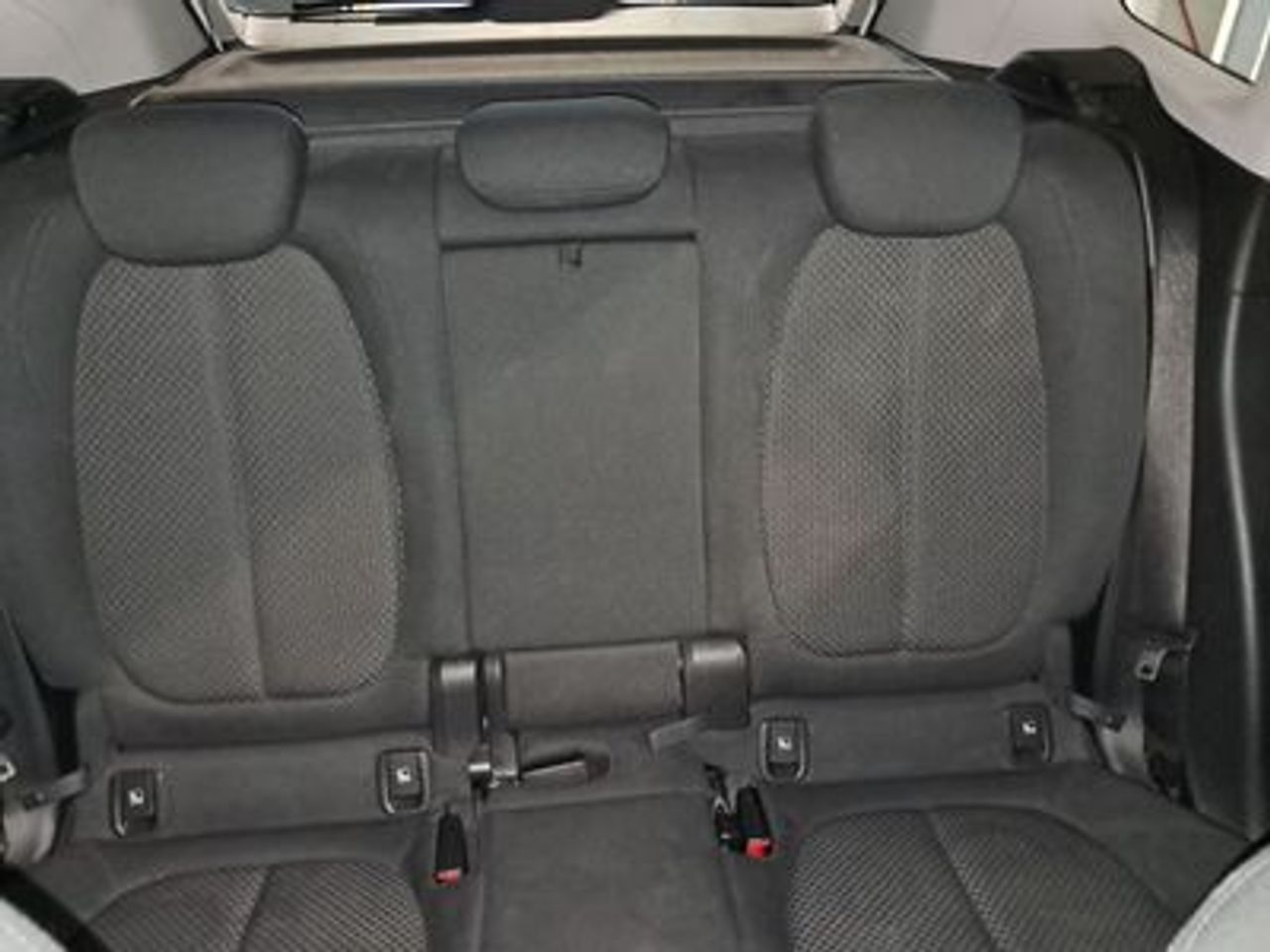 BMW X1 sDrive18dA Corporate - foto 19