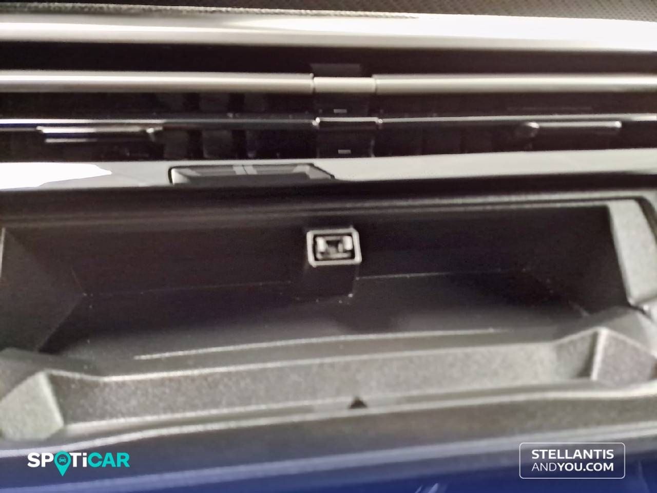 Peugeot 5008 1.2 100KW  eDCS6 Allure - foto 17