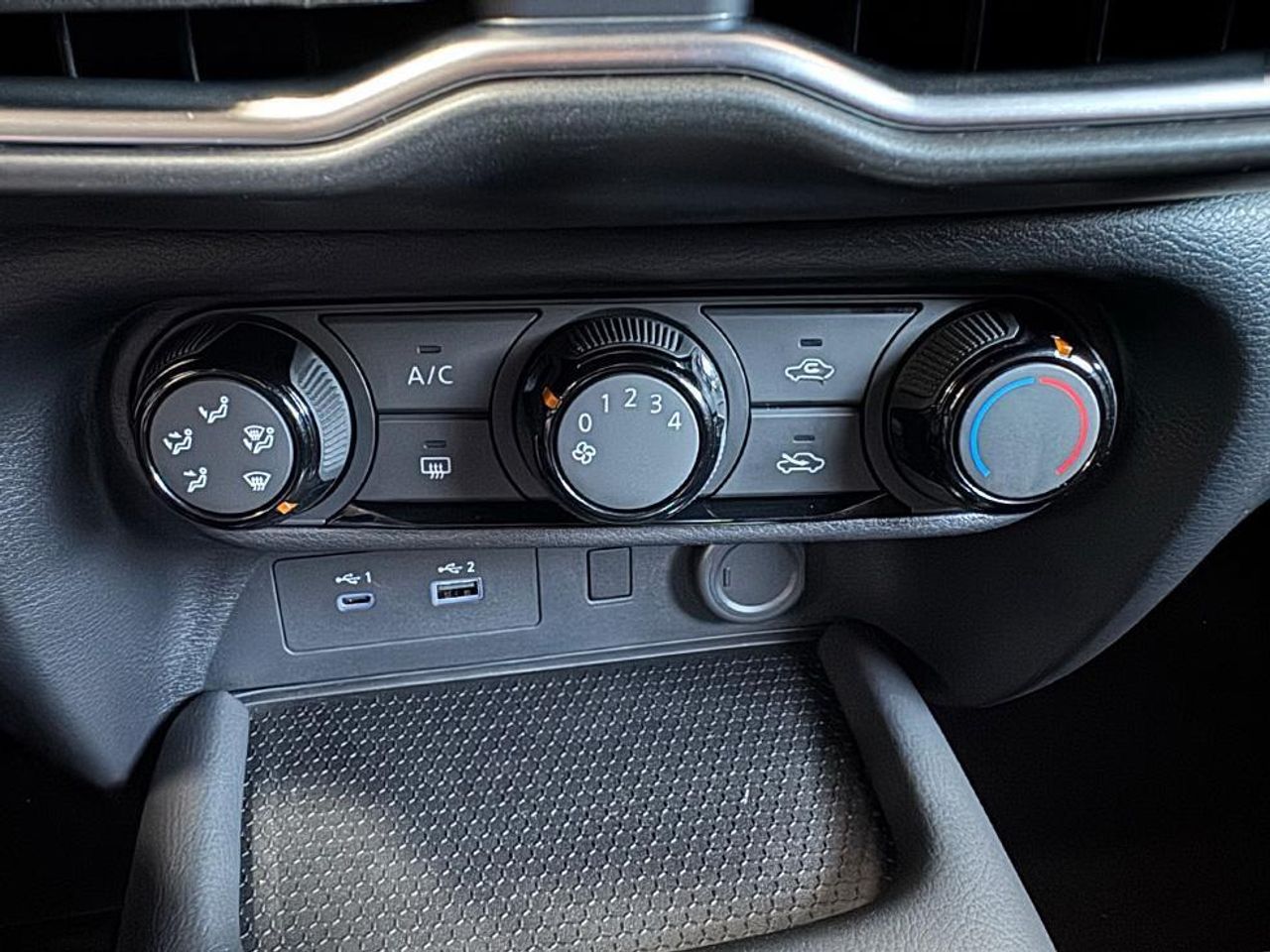 Nissan Juke 1.0 DIGT 114CV Acenta - foto 13